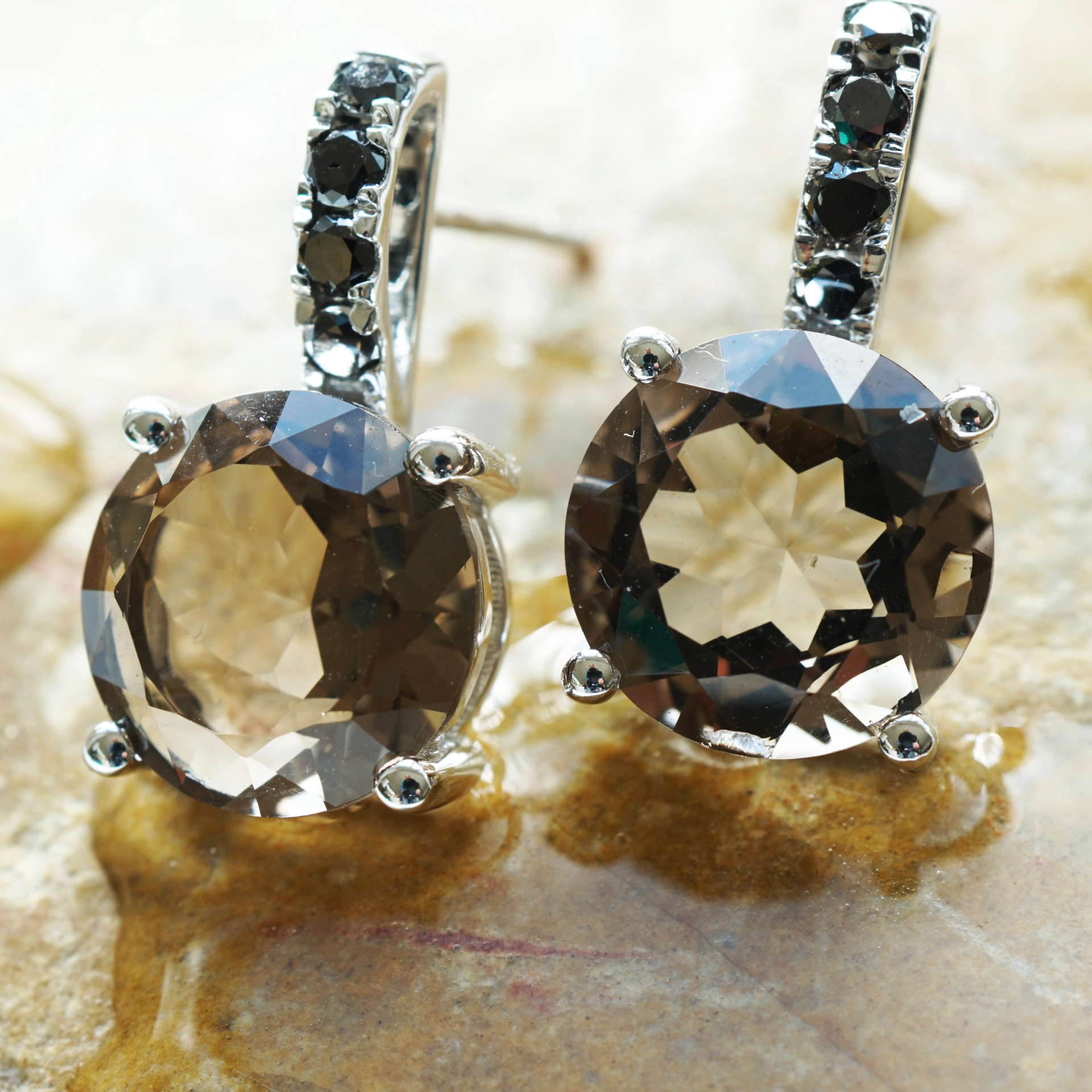 Diamant Rauchquarz Ohrstecker 750er Weissgold 0.28 ct ....cool lady...