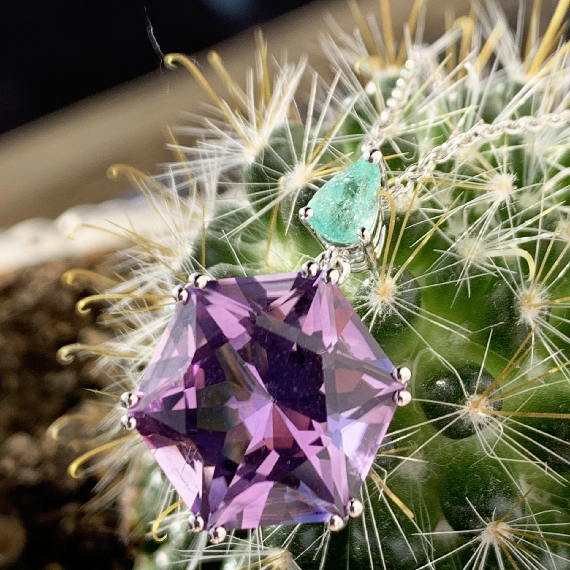 Paraiba Turmalin Amethyst Brillant Collier 750er Weissgold 42 cm lang WAHNSINNSFARBEN
