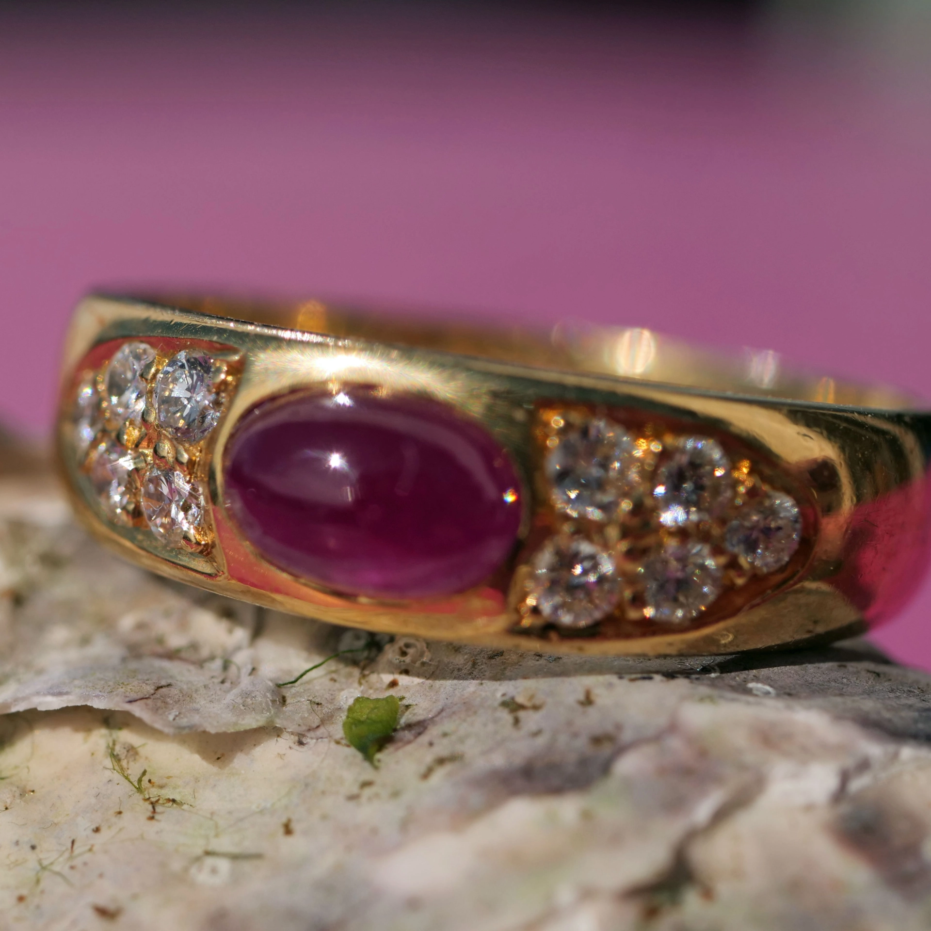 Ruby Brilliant Ring 18 kt Yellow Gold new and handmade