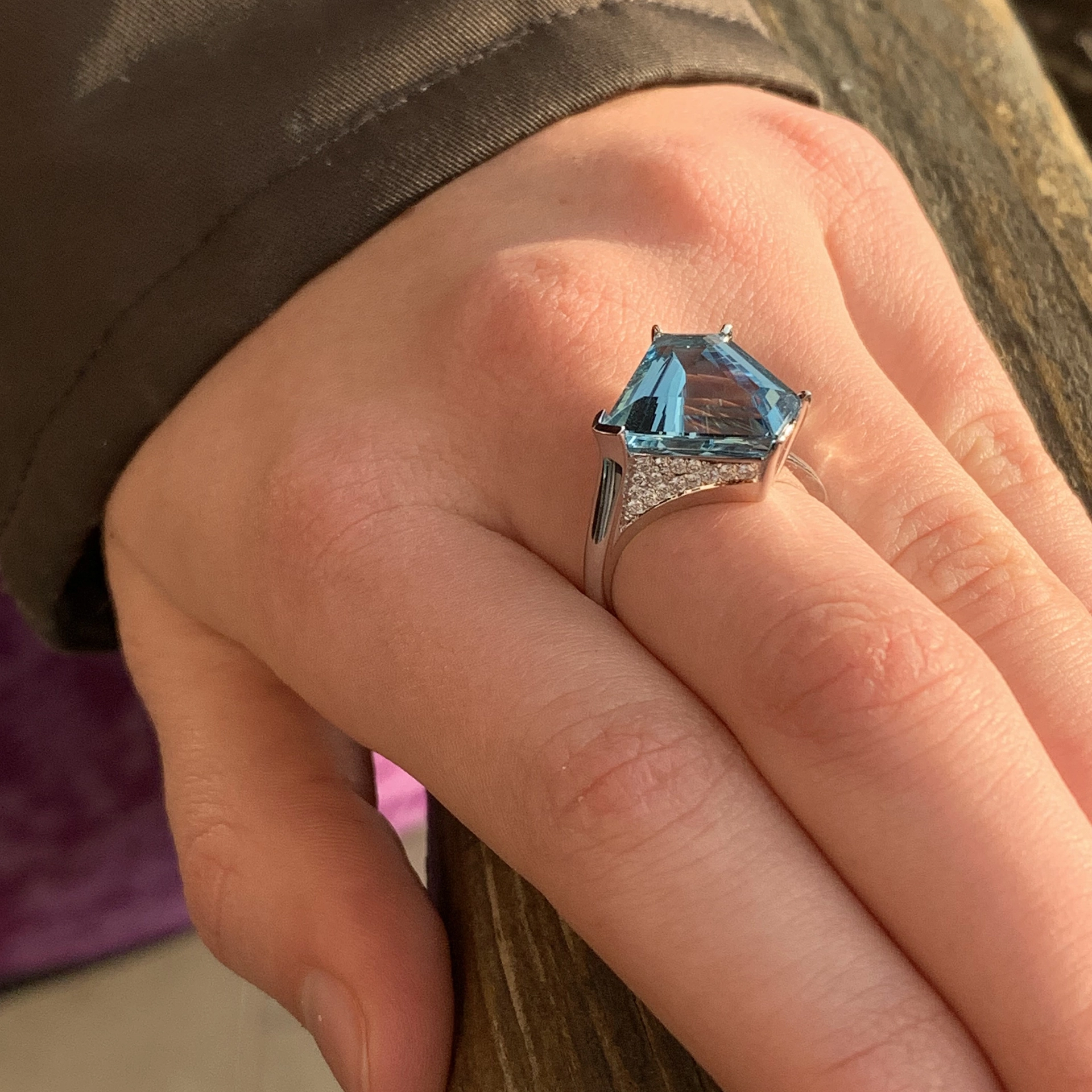 Aquamarin Brillant Ring 8.09 ct 0.26 ct 750er Weissgold Madagascar AAA+ Wahnsinnsdesign