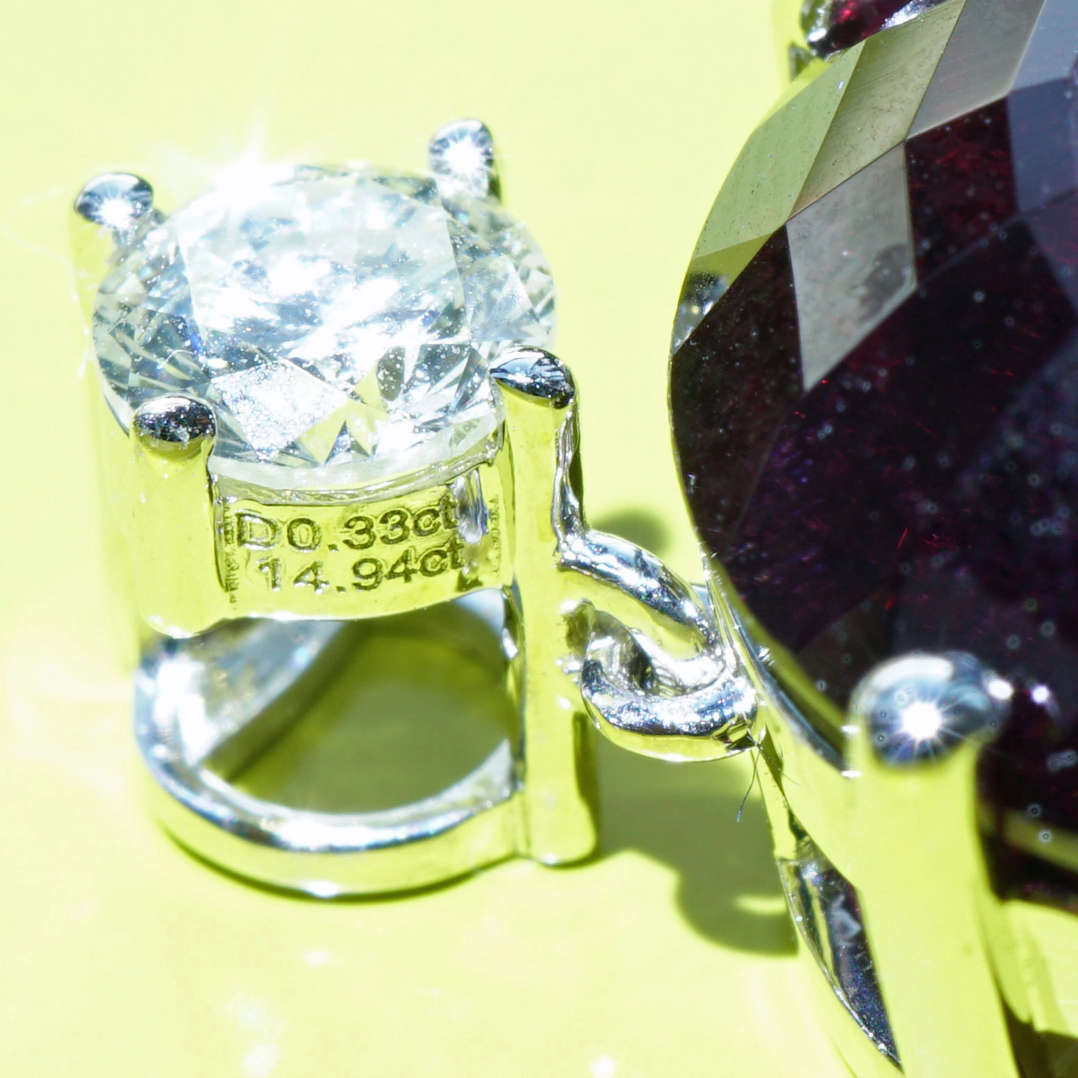 Rhodolithe Garnet 15 ct amazing Color with IGI Diamond