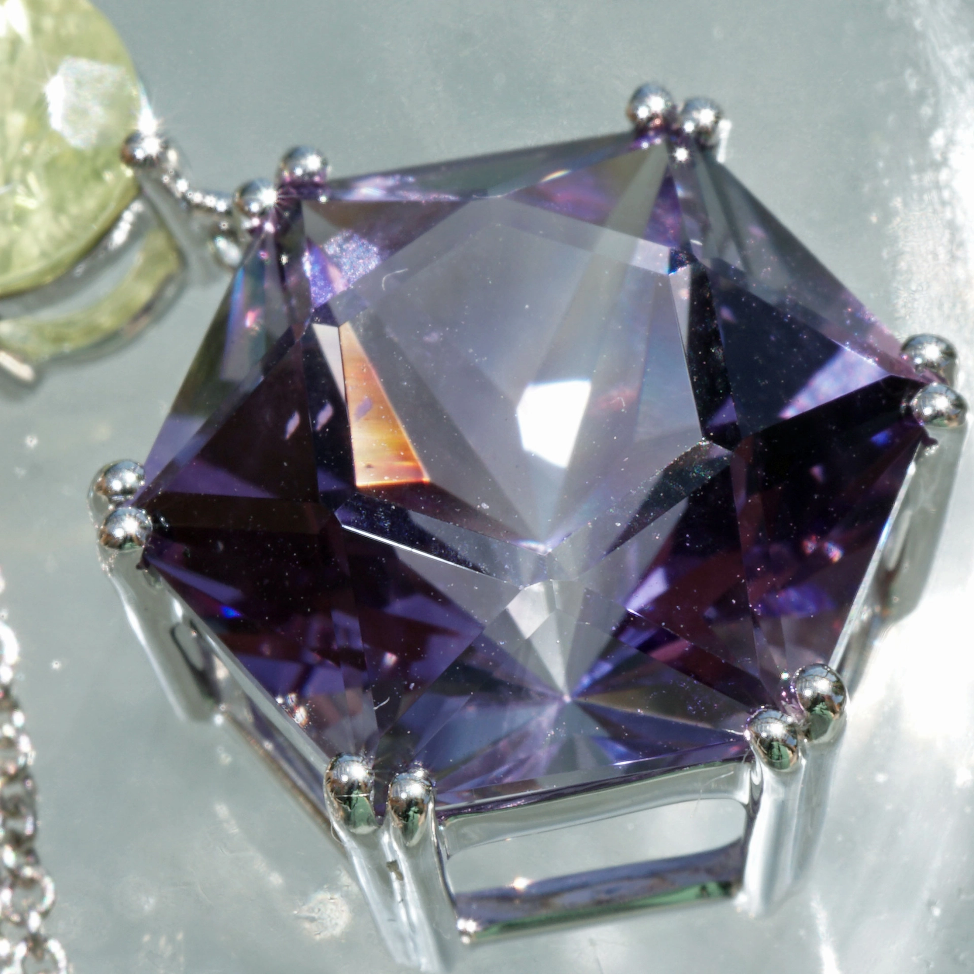 Chrysoberyll Amethyst Pendant with Chain...neverseen Colors...18 kt White Gold