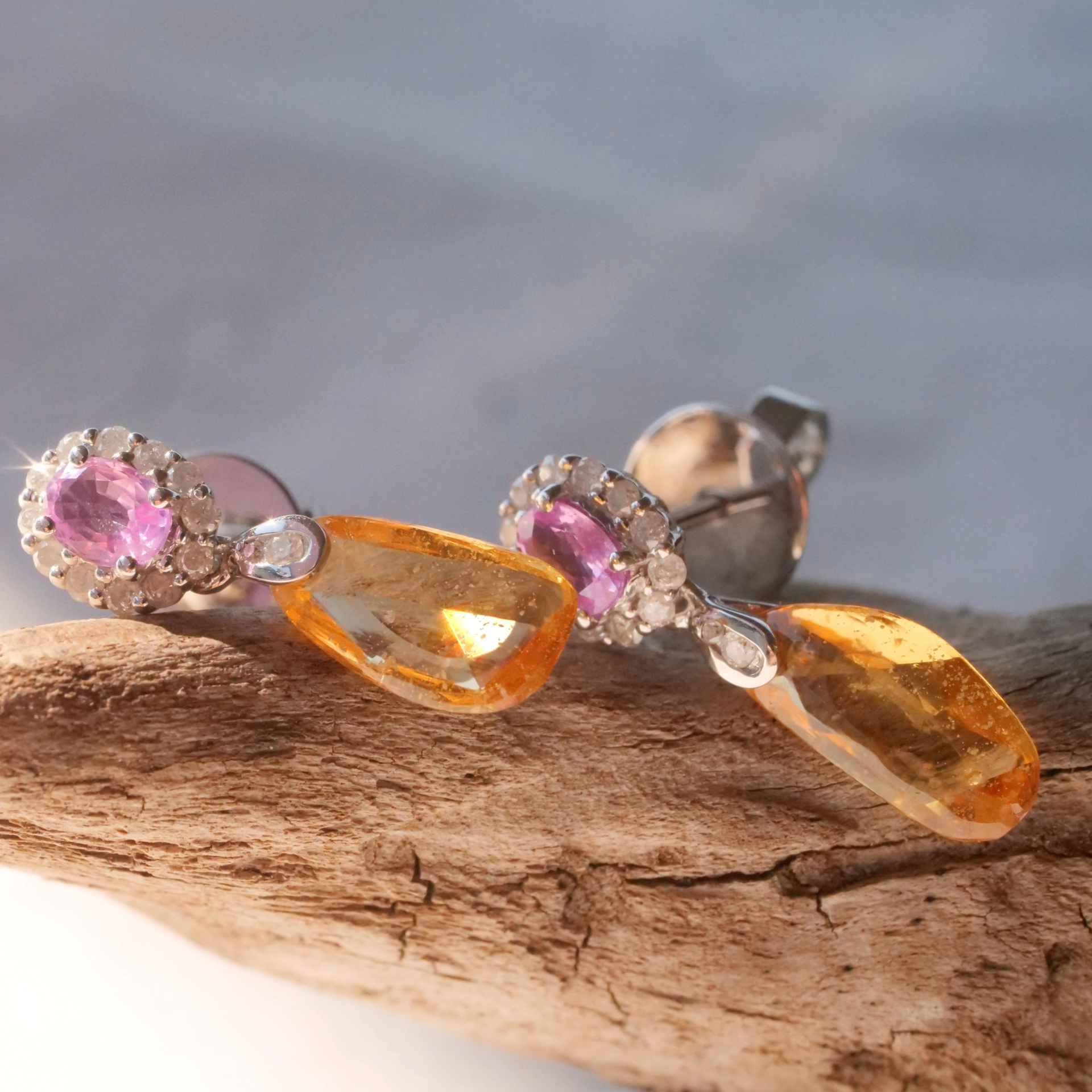 Pink and Yellow Sugarloaf Saphire with Diamond Earrings 18 kt Yellow Gold