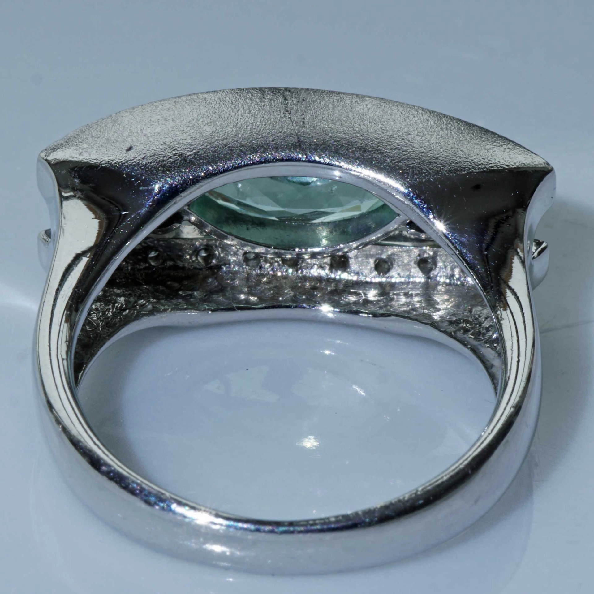 Paraiba Brilliant Ring 0.847 ct 0.28 ct Platinum almost eyeclear