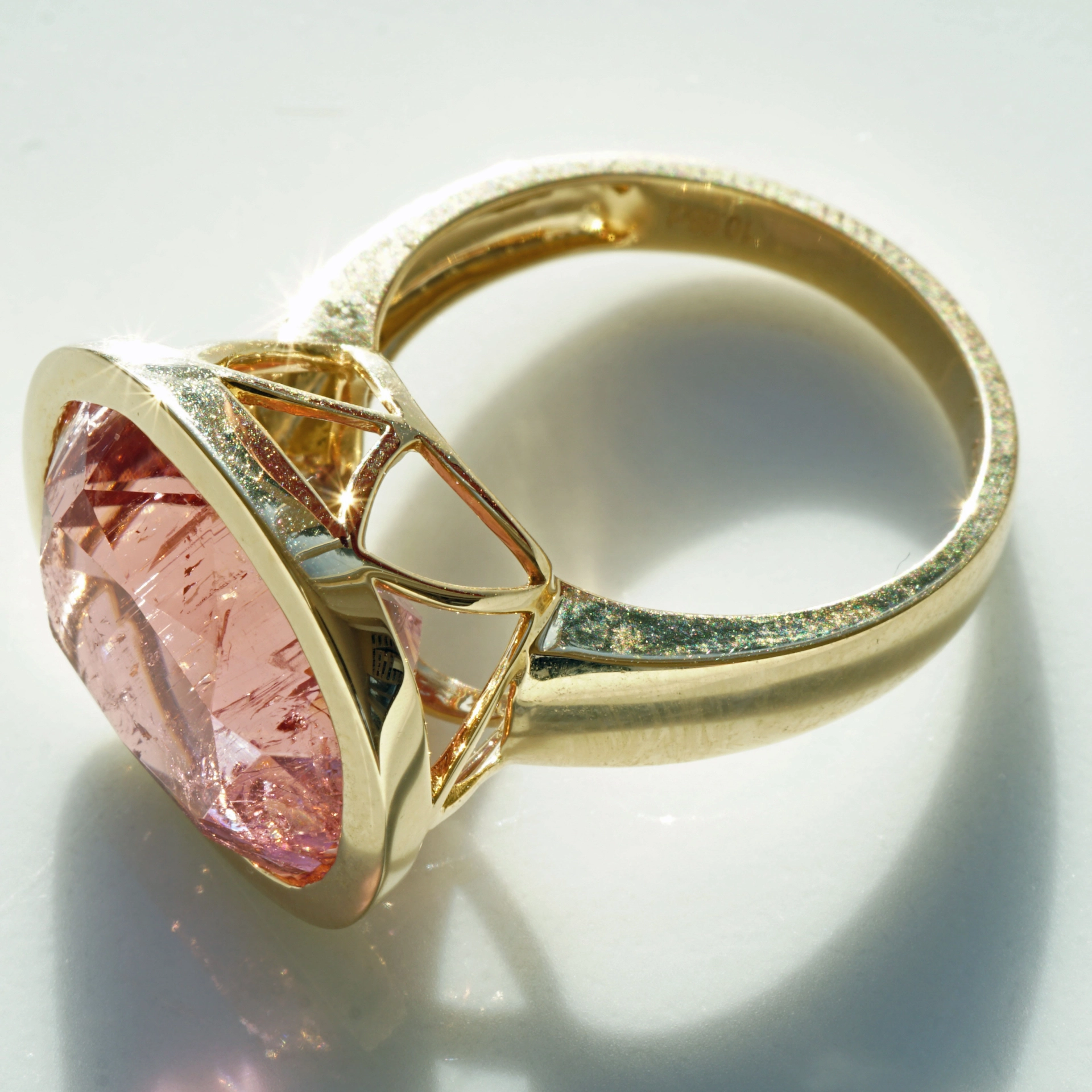 Rubellit Ring from Afghanistan...your graceful companion