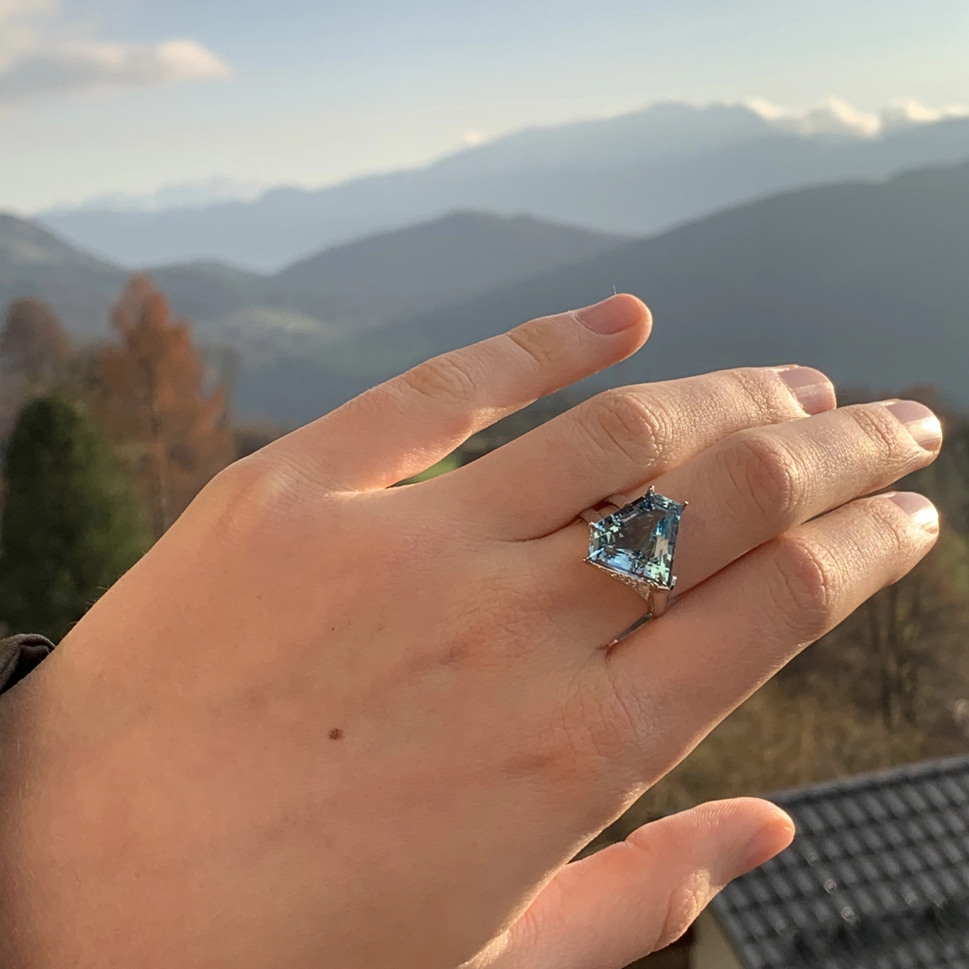 Aquamarin Brillant Ring 8.09 ct 0.26 ct 750er Weissgold Madagascar AAA+ Wahnsinnsdesign