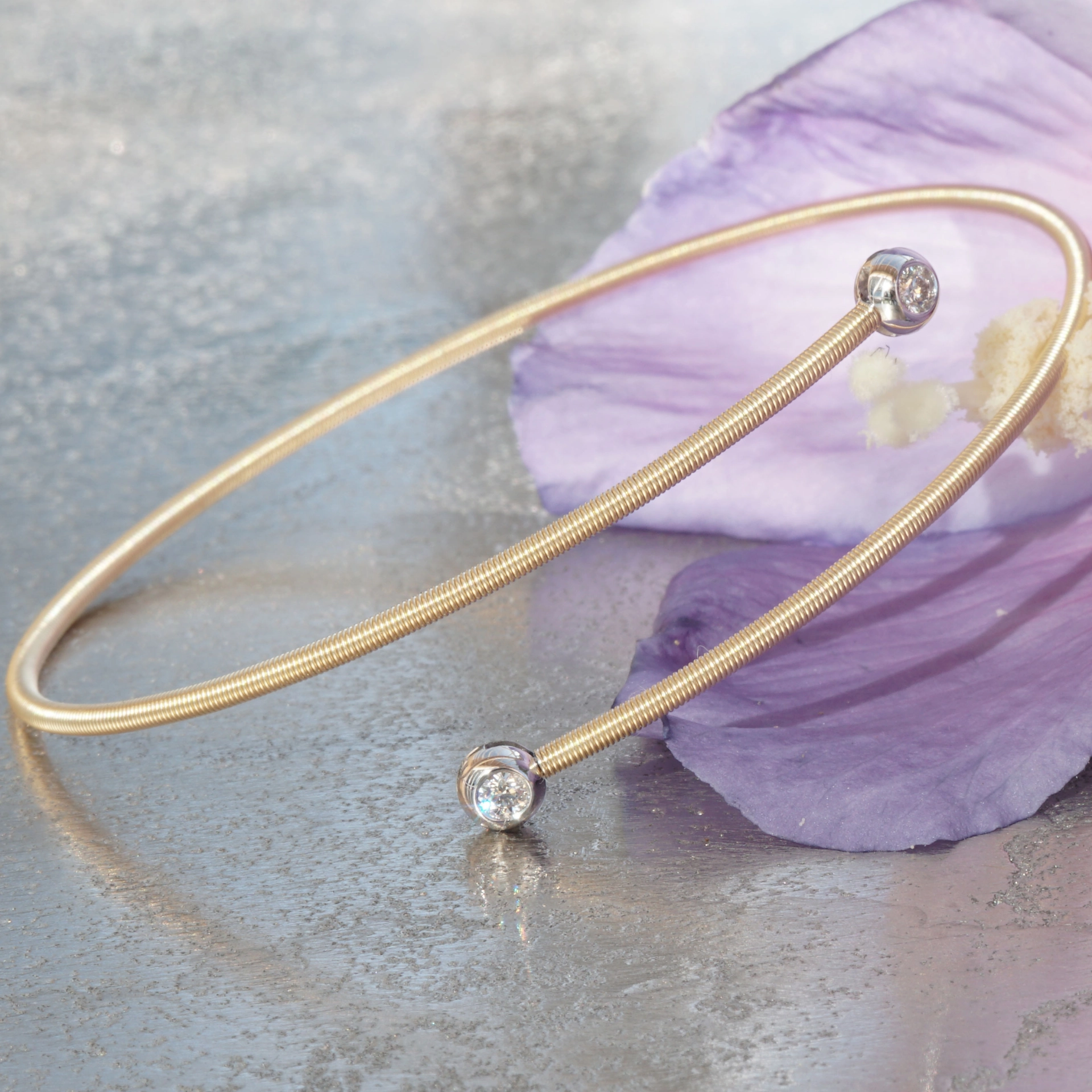 Brilliant Bracelet Ivy 18 kt Yellow Gold Wire Wrapping Präzion from Jewelery Silhouette Germany