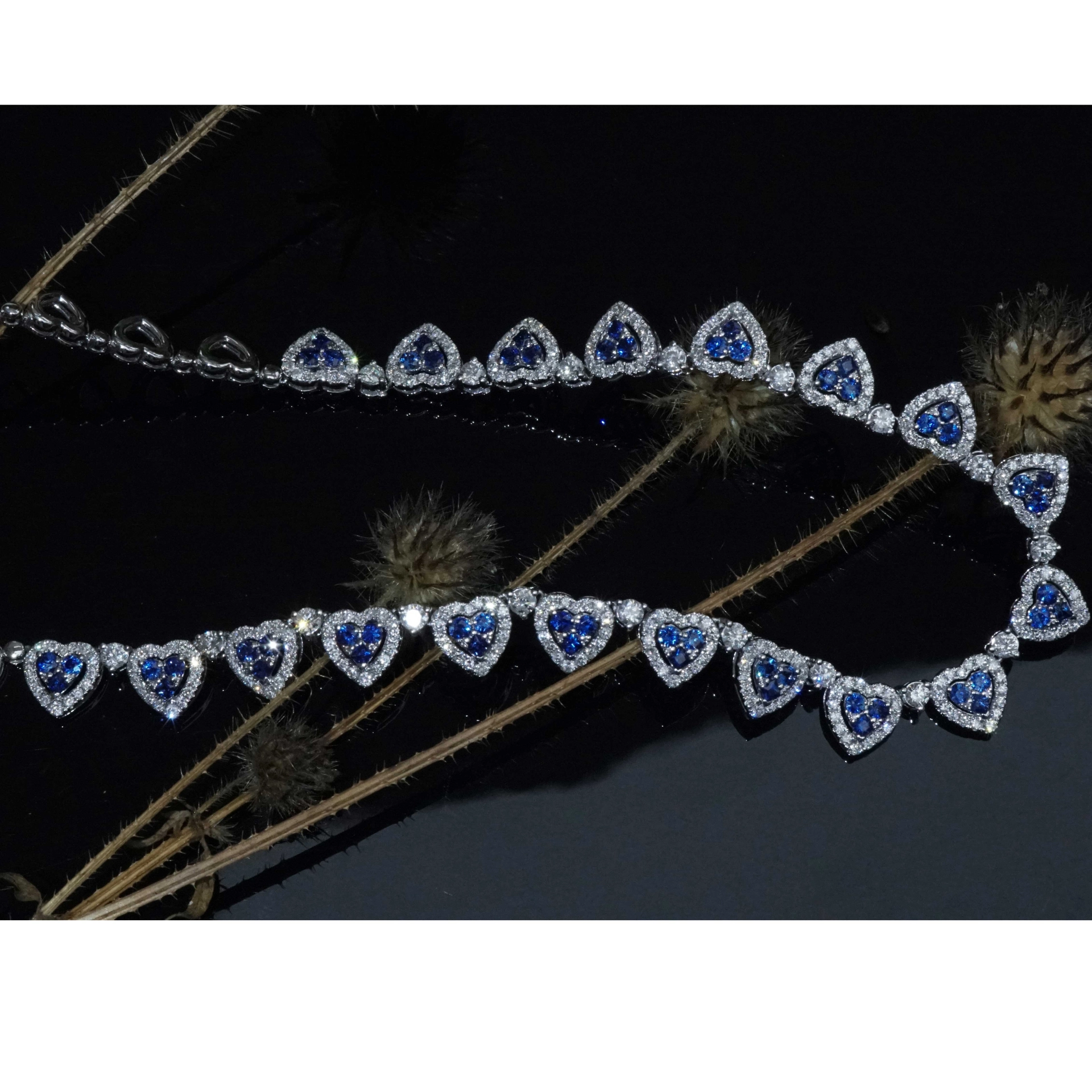 Brilliant Saphire Necklace 4.40 ct  3 ct ......so many Hearts 18 White Gold