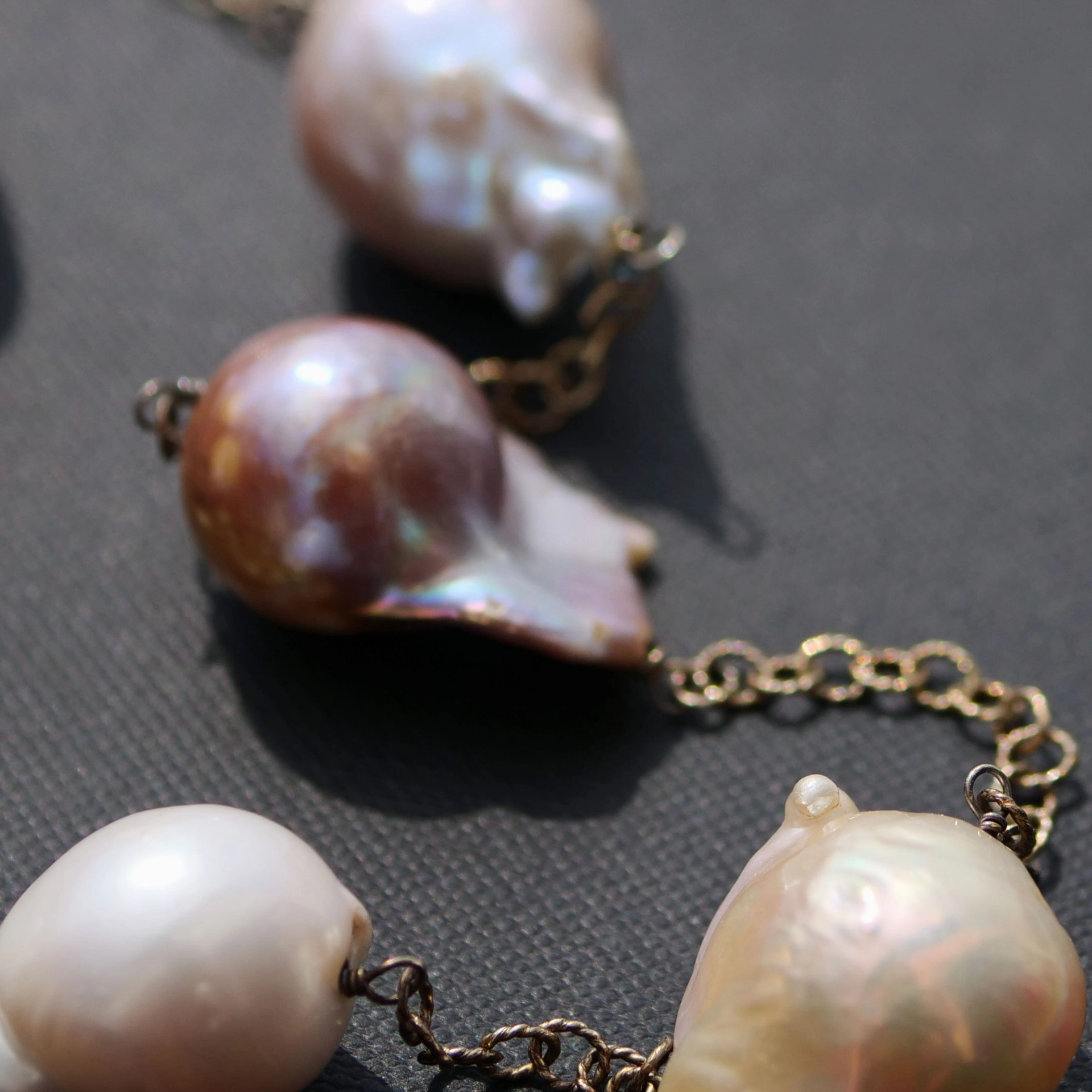 Chic Pearl Necklace..... two faces...95 cm...Silver