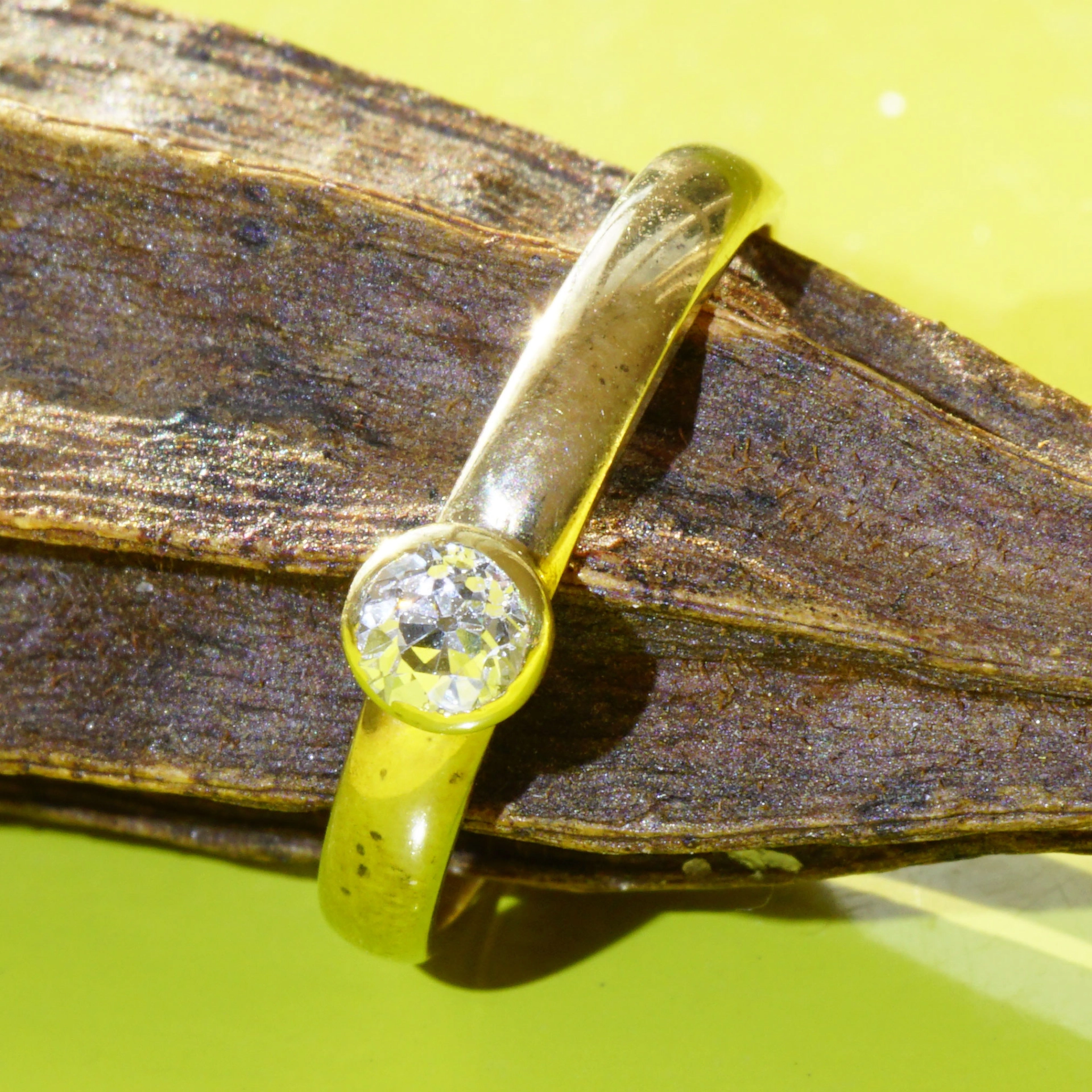 Oldcut Diamondl Ring 14 kt Gold...new Model