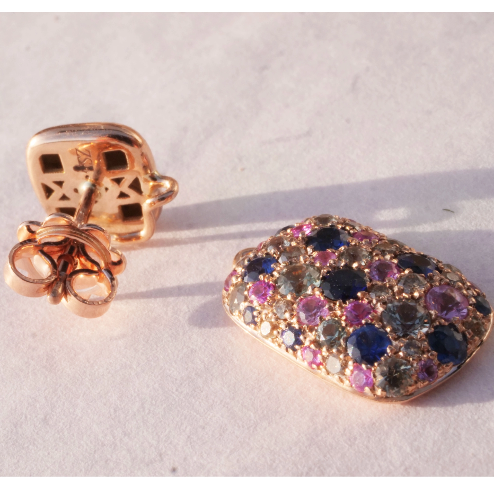Saphire Diamond Earrings...18 kt Rose Gold...wonderful Play with Colors