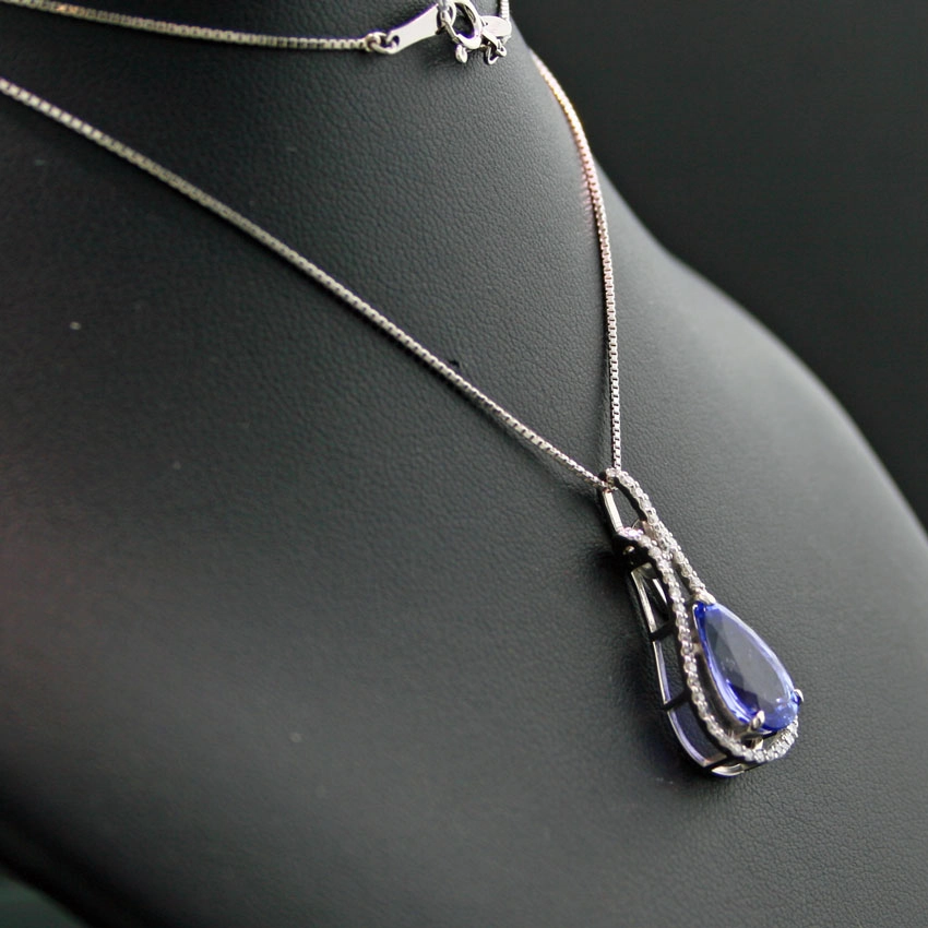 Tansanit-Brillant-Anhänger, 900/-Platin mit Kette in 850/-Platin