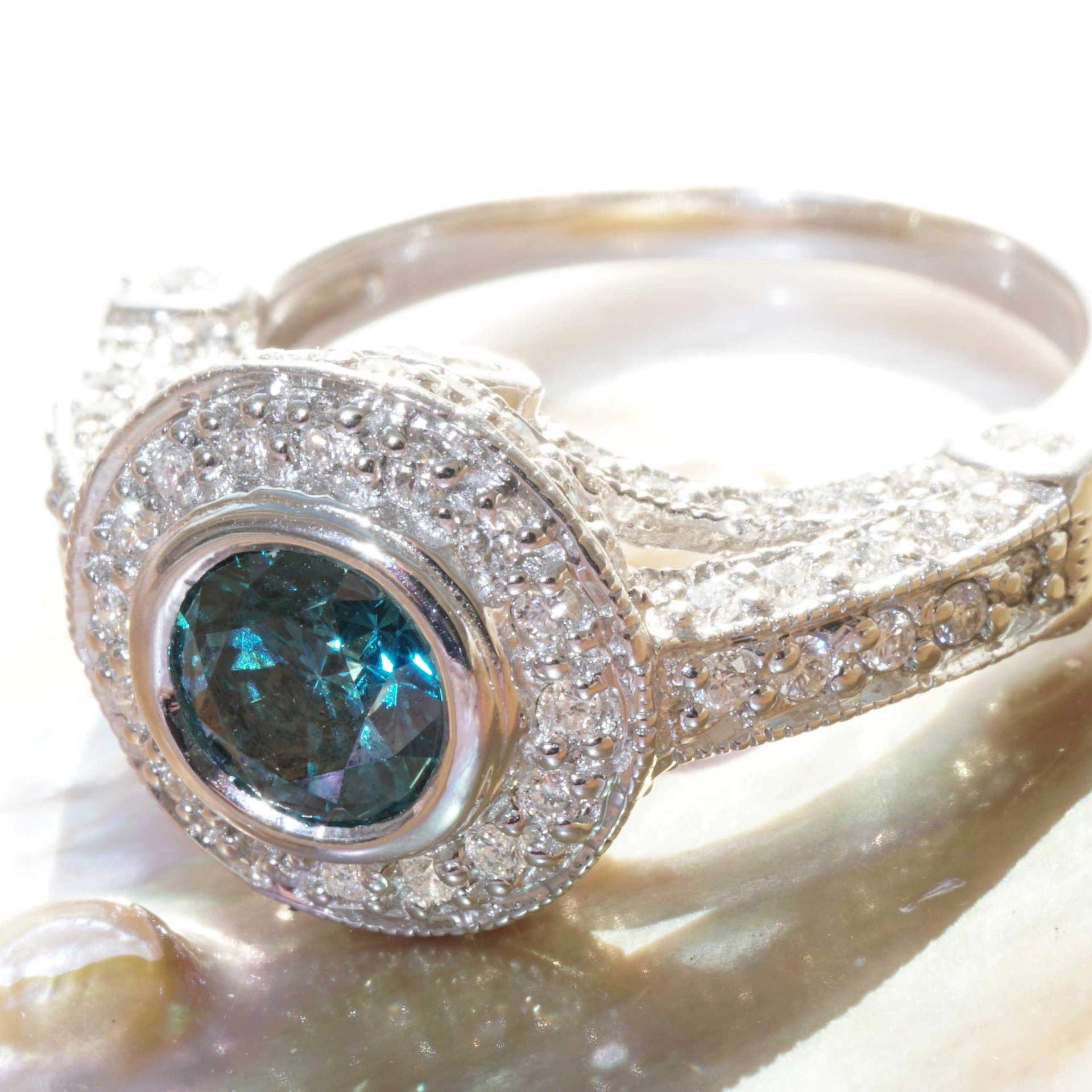 Diamond Ring with blue and white Diamonds 1.81 ct...exciting handmade