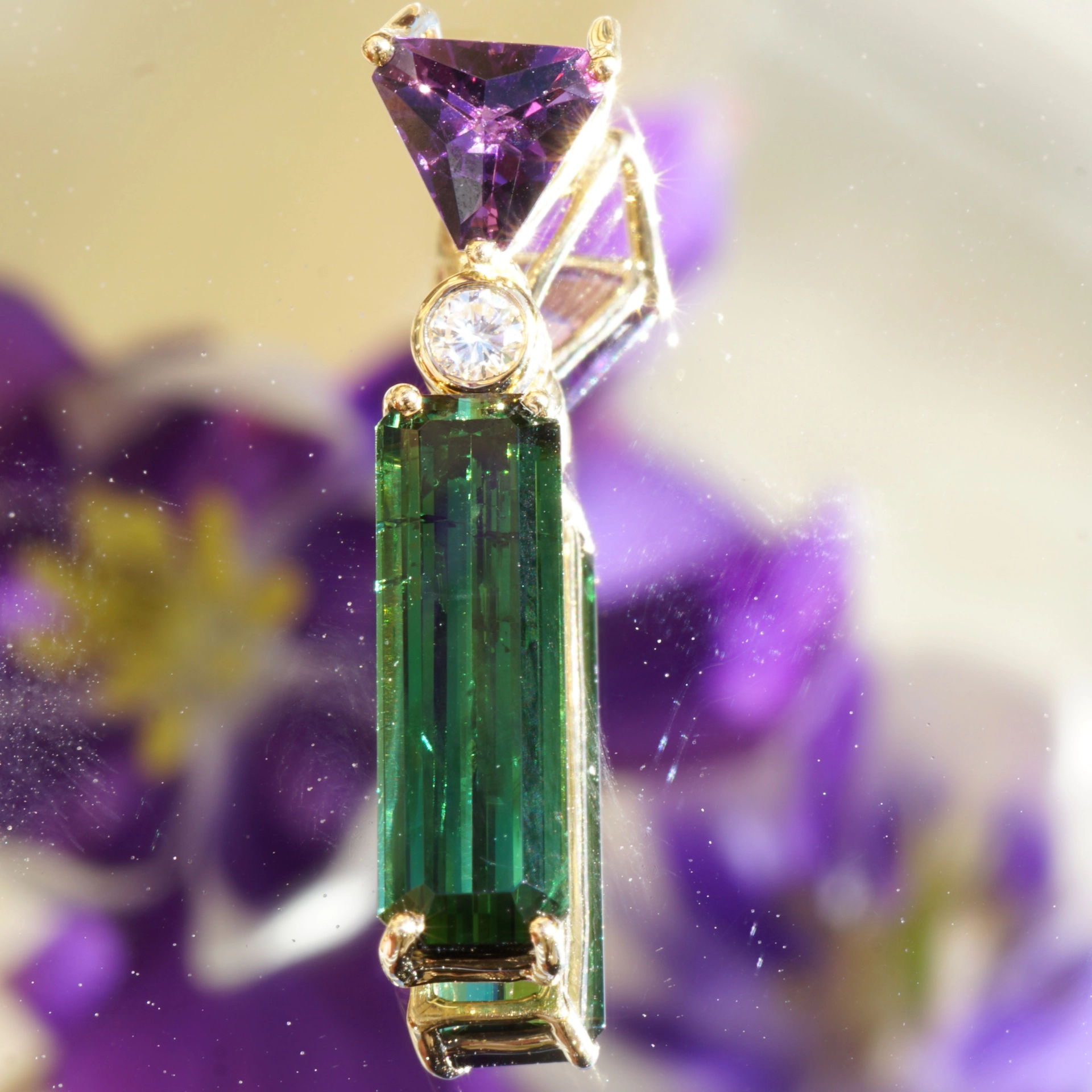 Turmalin Diamant Amethyst Anhänger 2.08 0.41 0.05 ct AAA 750er Gelbgold ...coole Farbenkombination