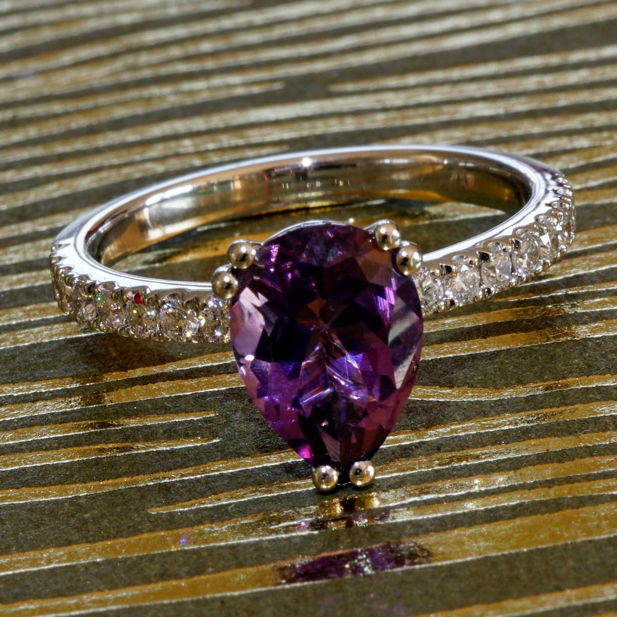 Yellow Saphire Brilliant Ring 18 kt White Gold 1.41 ct AAA+ very fine Jewellery