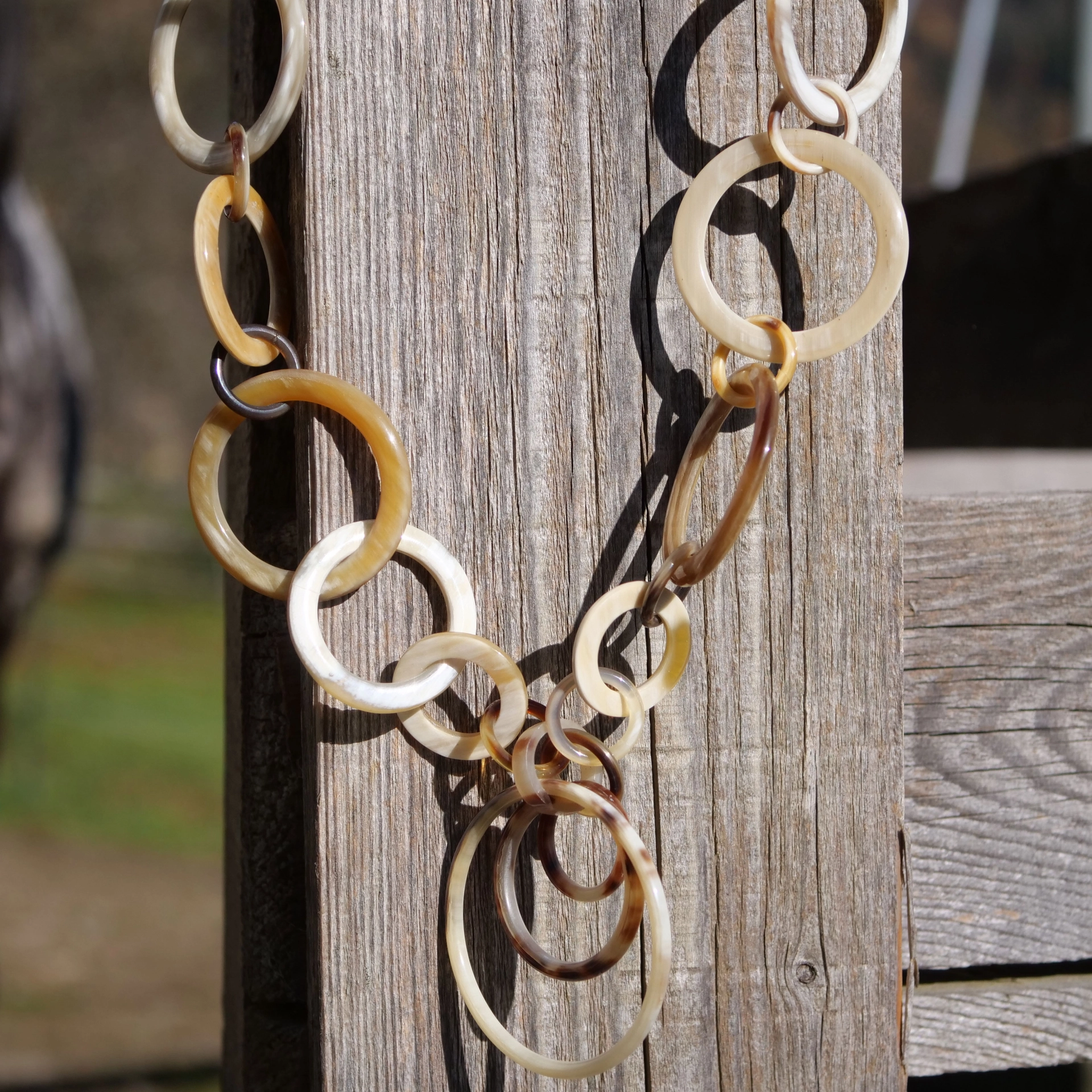 Horn Necklace...very chic....light and easy