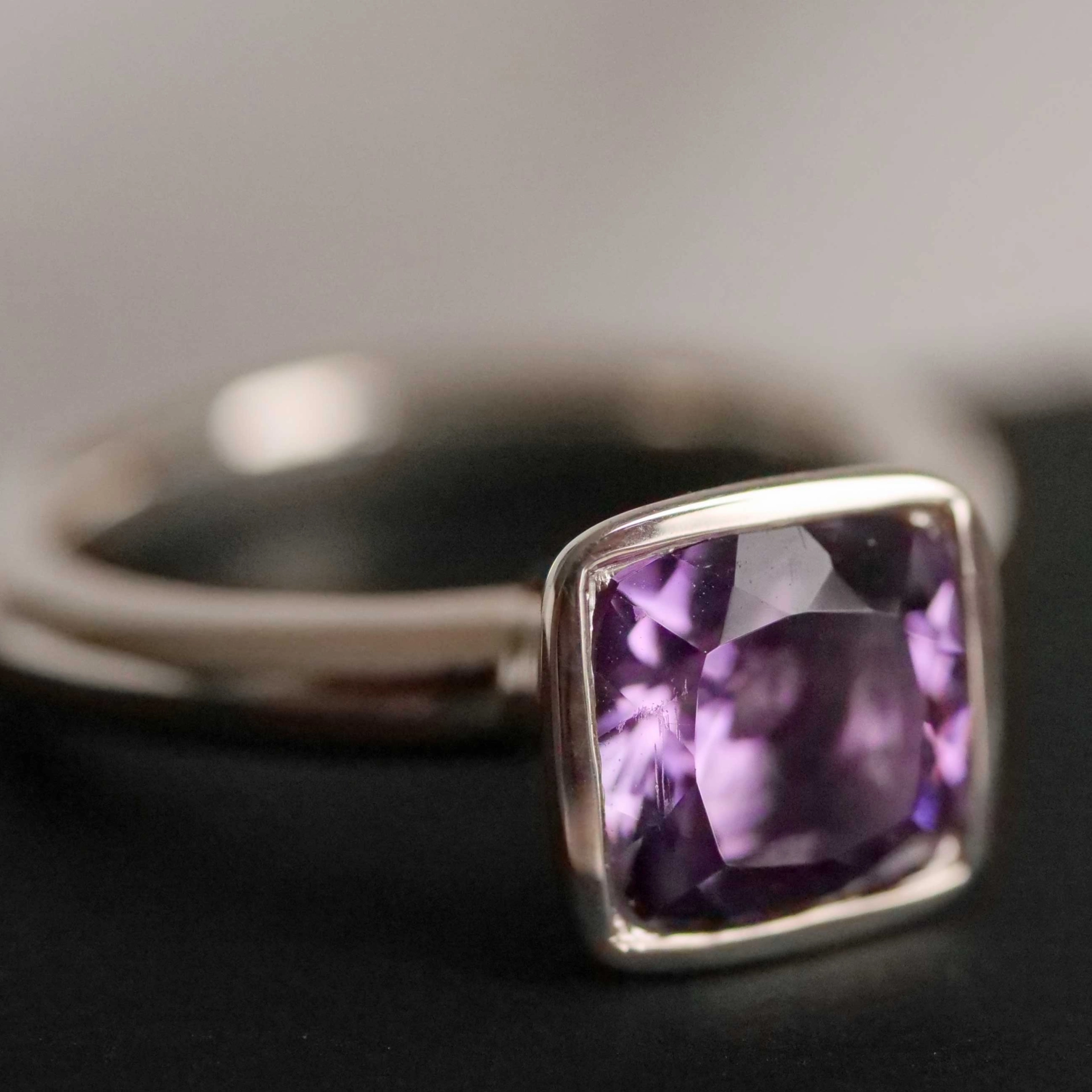 Chilango Ring Sparkling Stars 2 in solid 925 Silver with great Amethyst