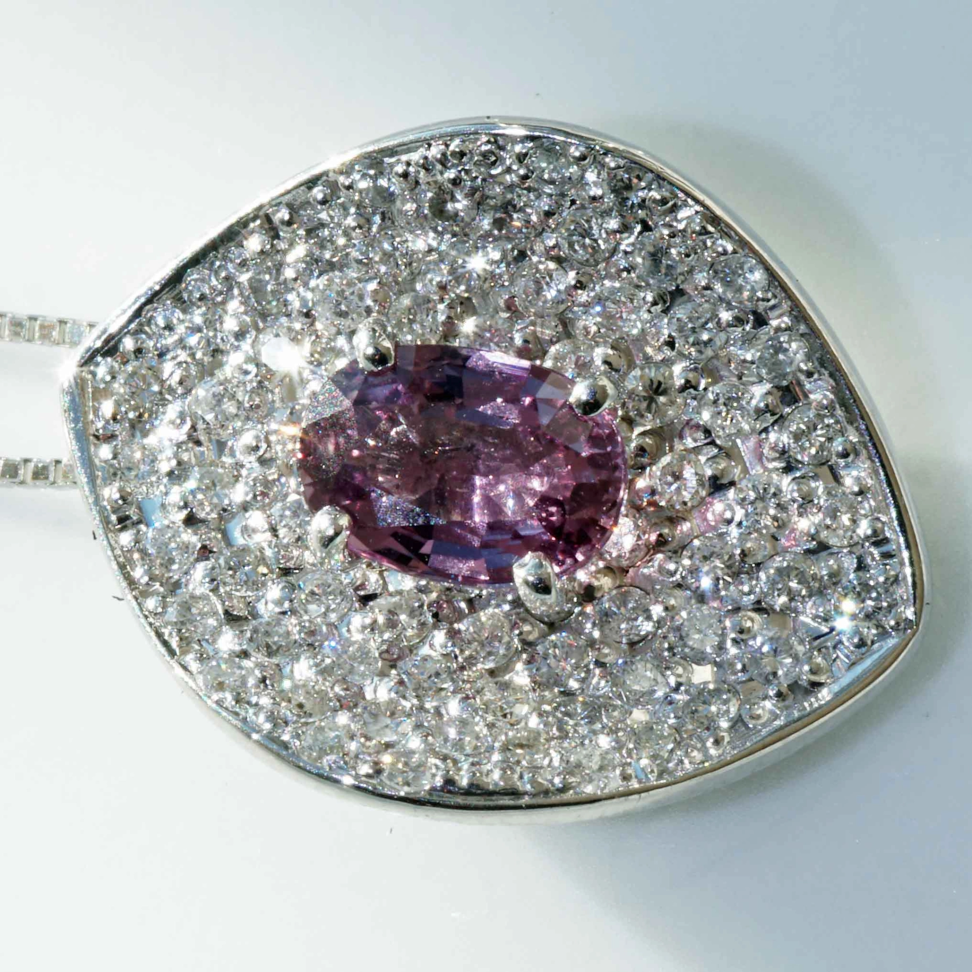 Saphire Brilliant Pendant 900 Platinum purpur violet ...incredible luminous Color