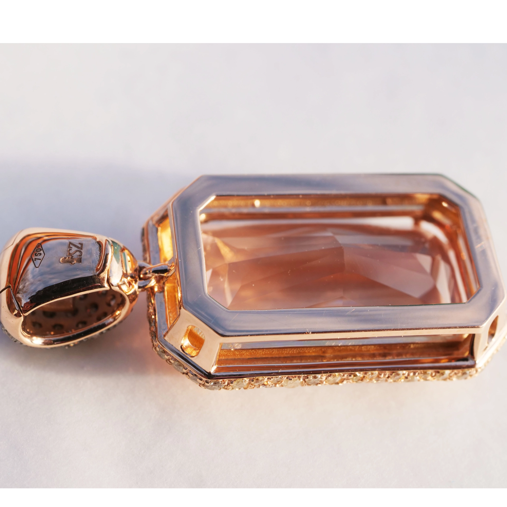 Morganite Diamond Pendant Rosegold 18 kt....wonderful 15 Carat Gem