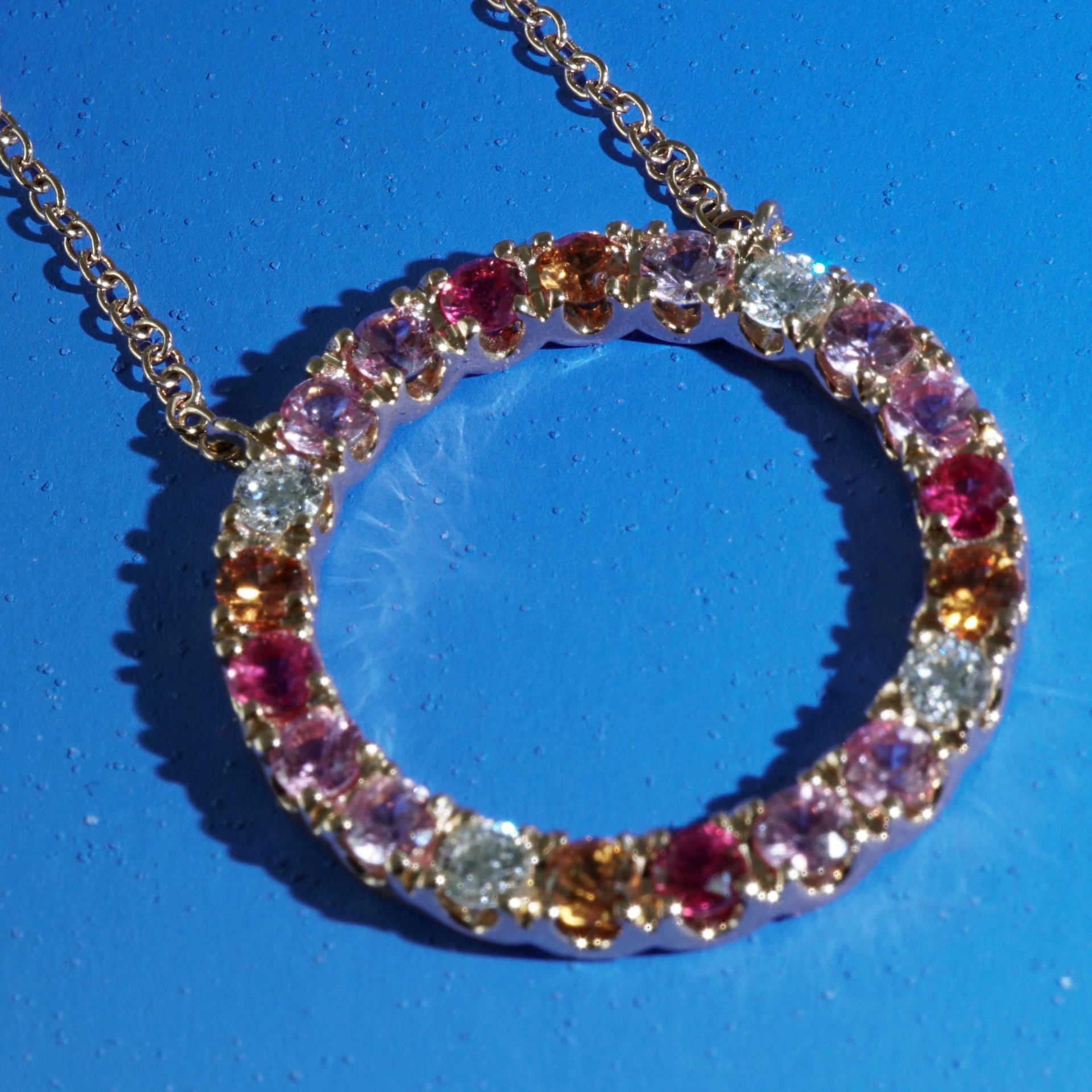 Saphire Brilliant Necklace 18 kt Rose Gold...stunning play of Colors