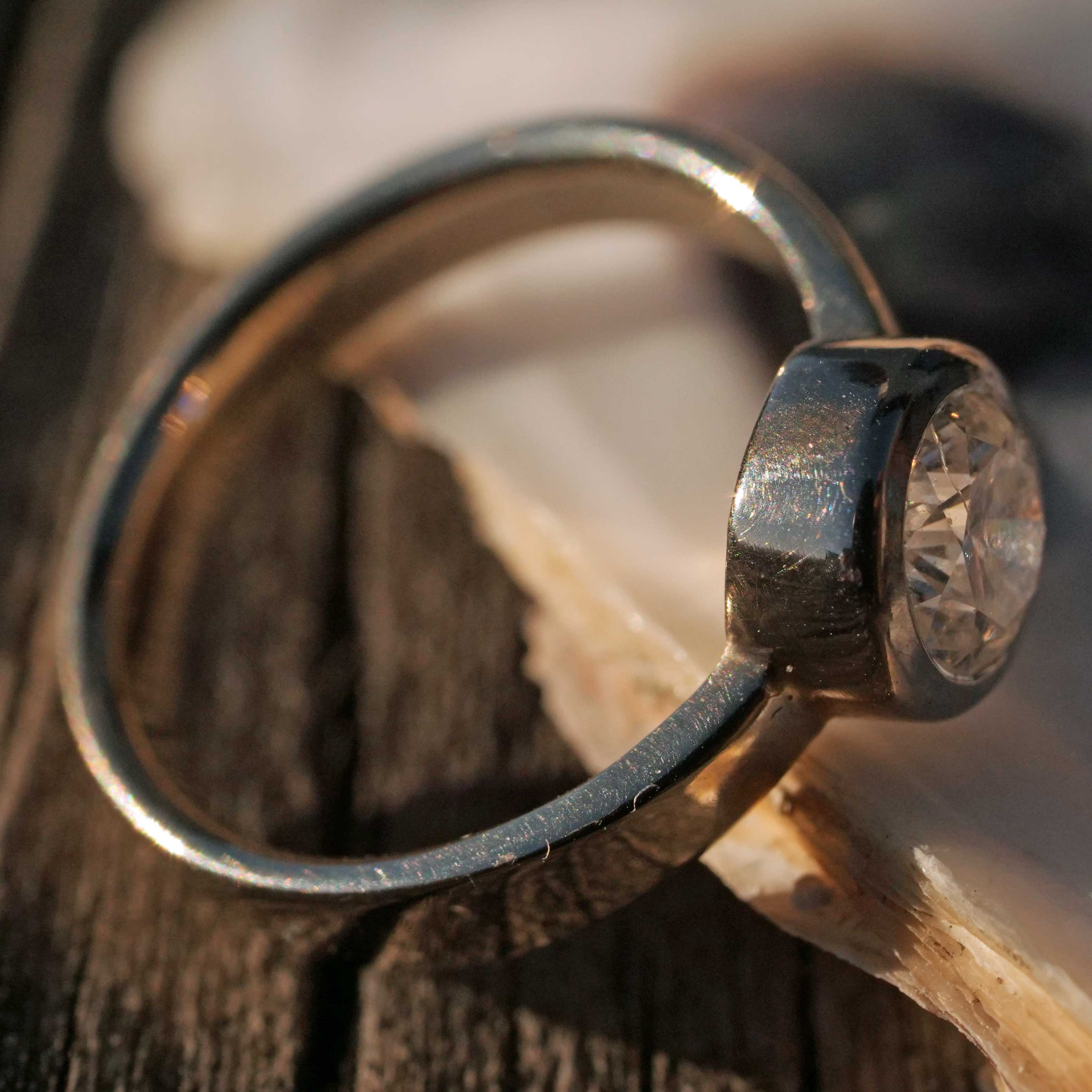 Brilliant Ring 14 kt Whitegold 0.80 ct TW-W P2 Cut in Transition to modern Brilliant Cut