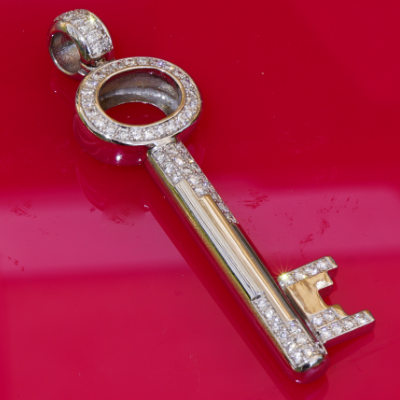 Key Pendant 18 kt solid Whitegold with Brilliants total 1 ct TW IF-VVS....so precious