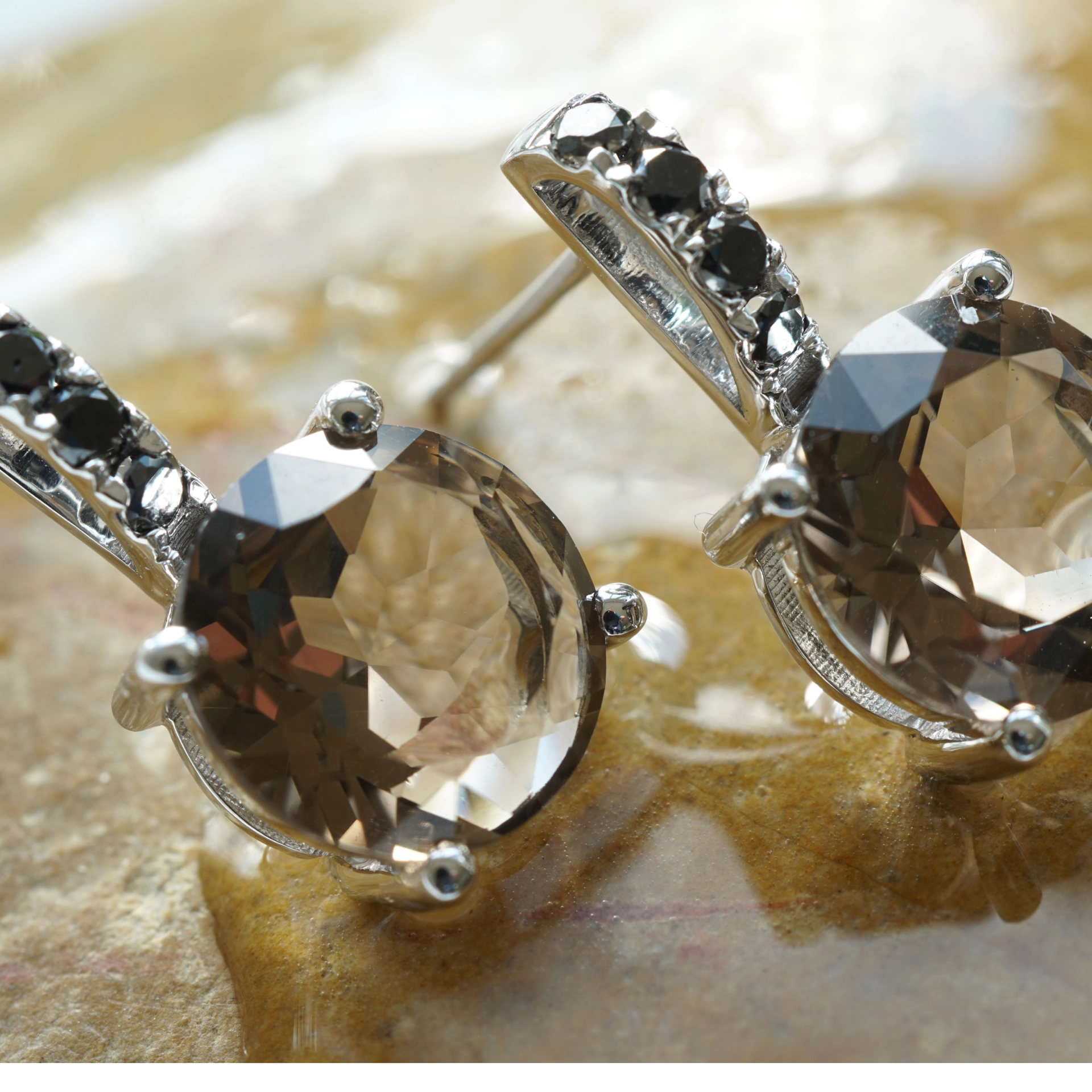 Diamant Rauchquarz Ohrstecker 750er Weissgold 0.28 ct ....cool lady...