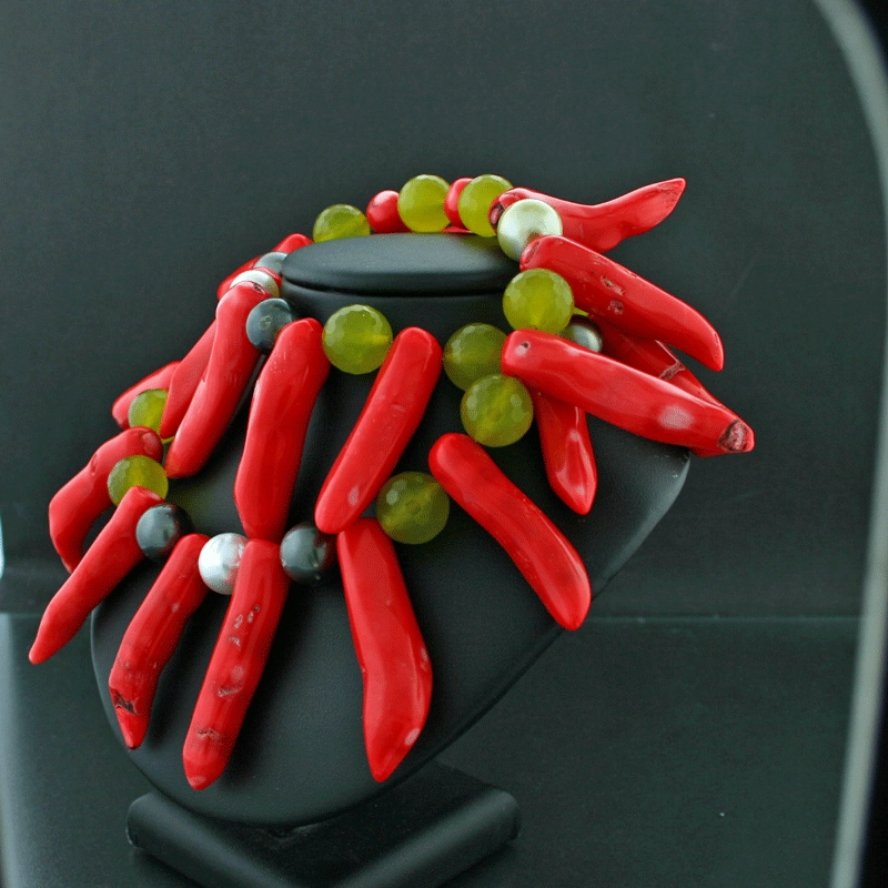 Collier aus großen Korallästen, Südsee-u-Tahitiperlen, Jadequarz, Silber-Magnetschliesse