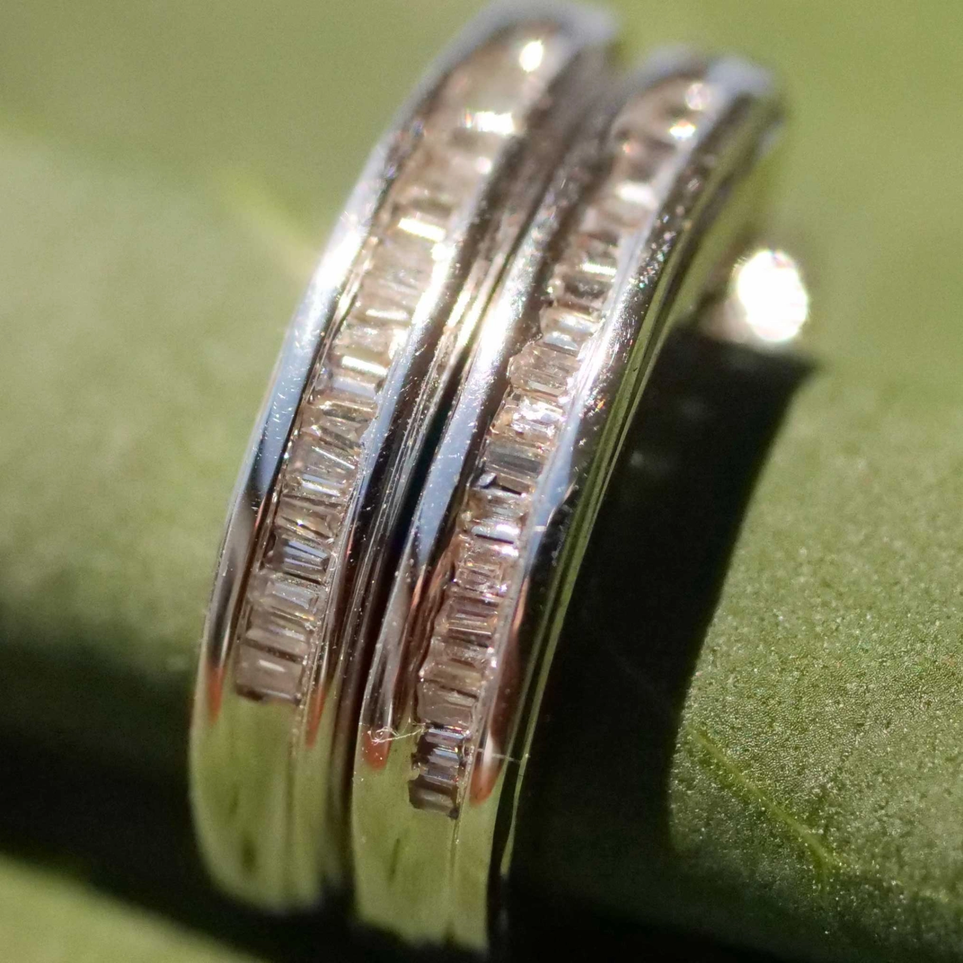 Diamond hinged hoop Earrings 0.25 ct 18 kt Whitegold ideal for hanging Pendants