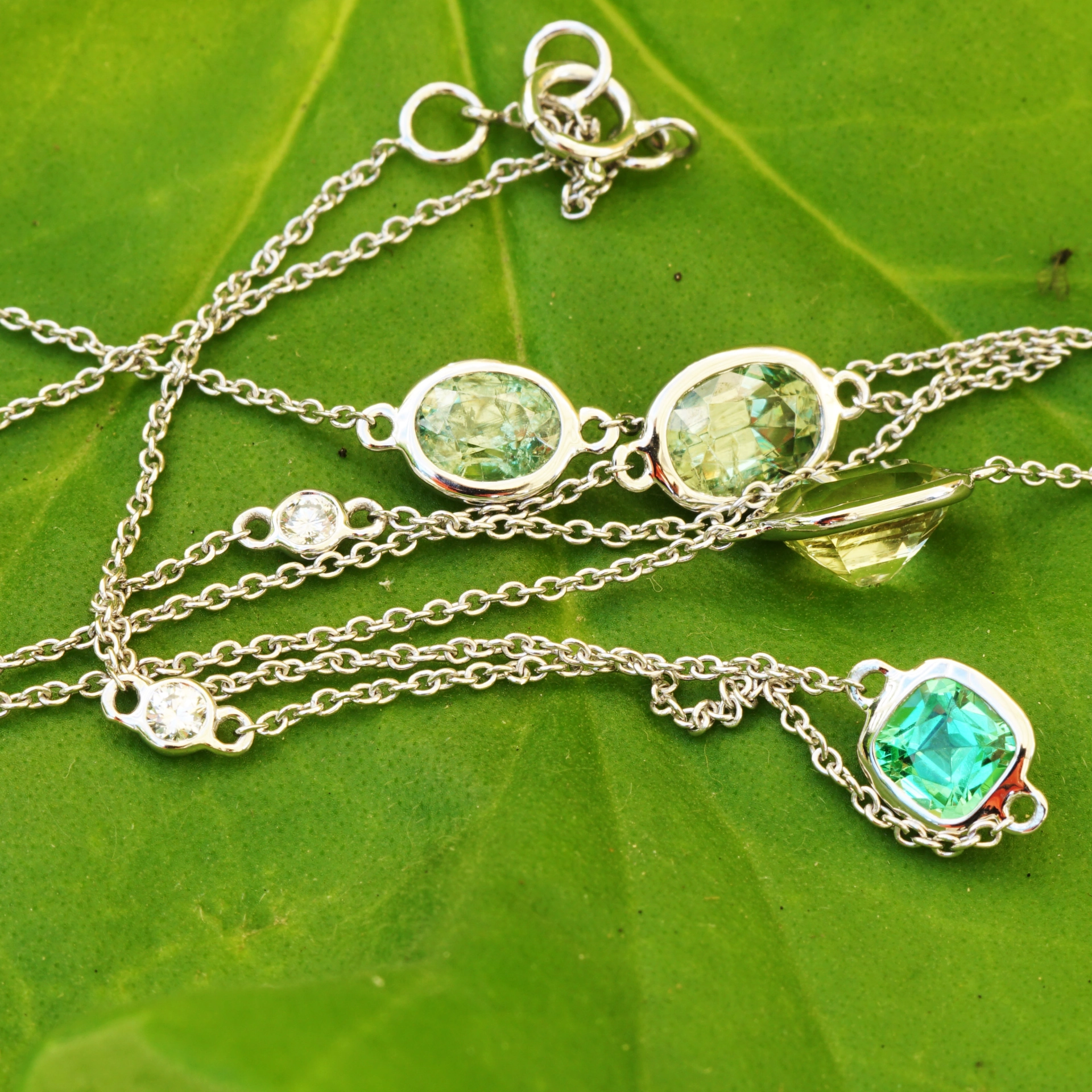 Tsavorith Demantoid Tourmaline Brilliant Necklace 18 kt White Gold 50 cm