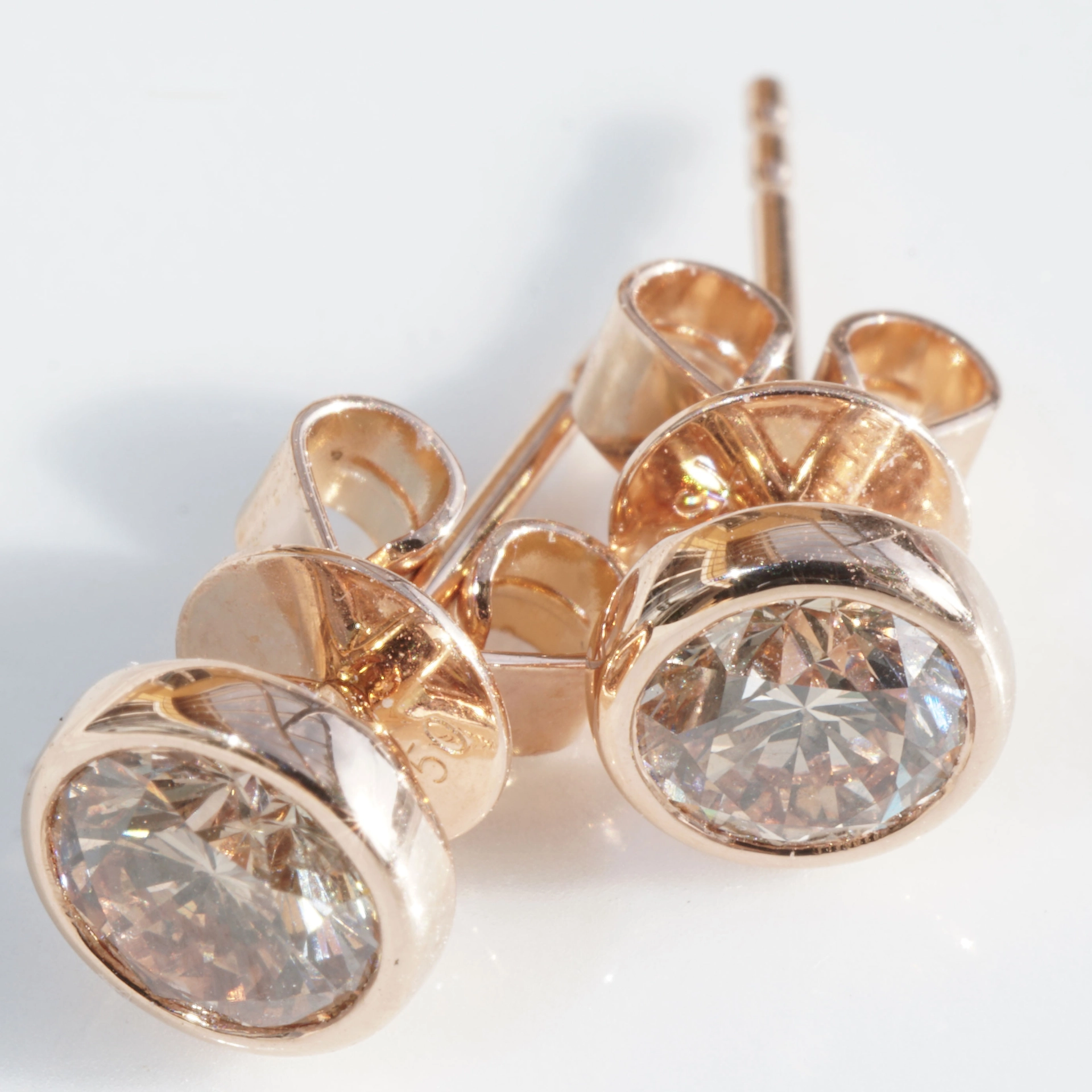 Solitaire Diamond Stud Earrings with great Brilliance 1.04 ct  brown SI 18 kt Rose Gold