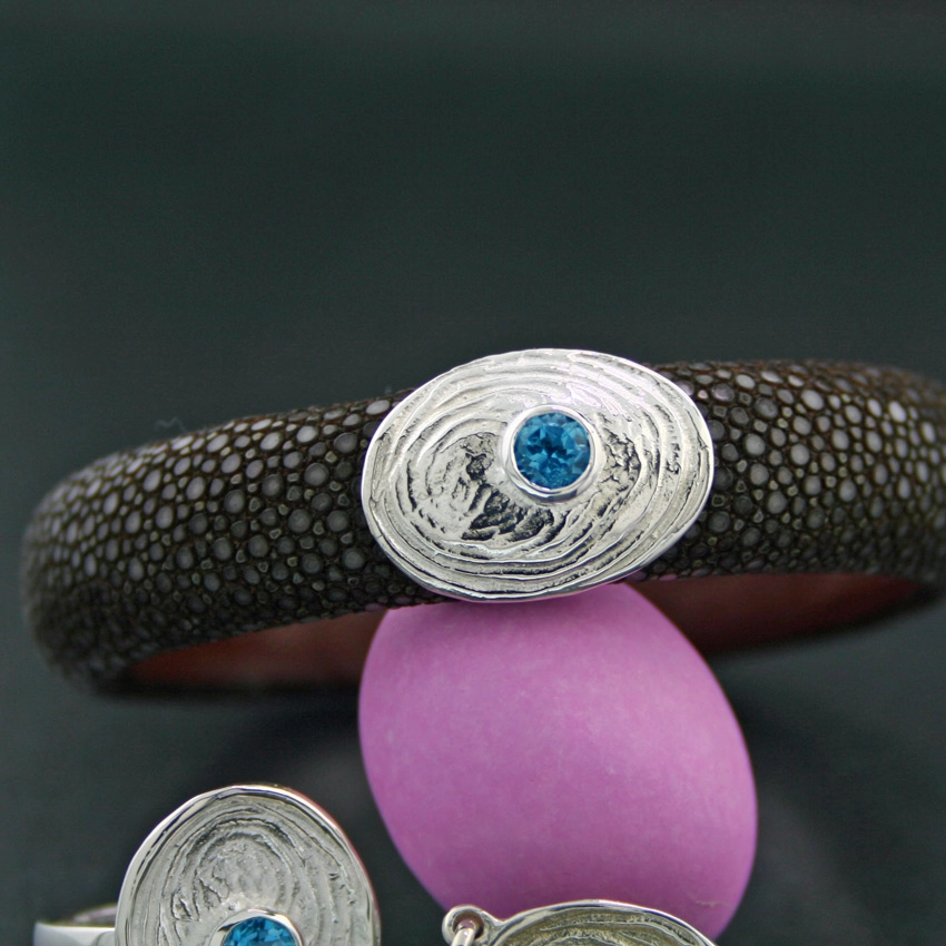 Topas-Rochenleder-Armreif, 925/-Silber