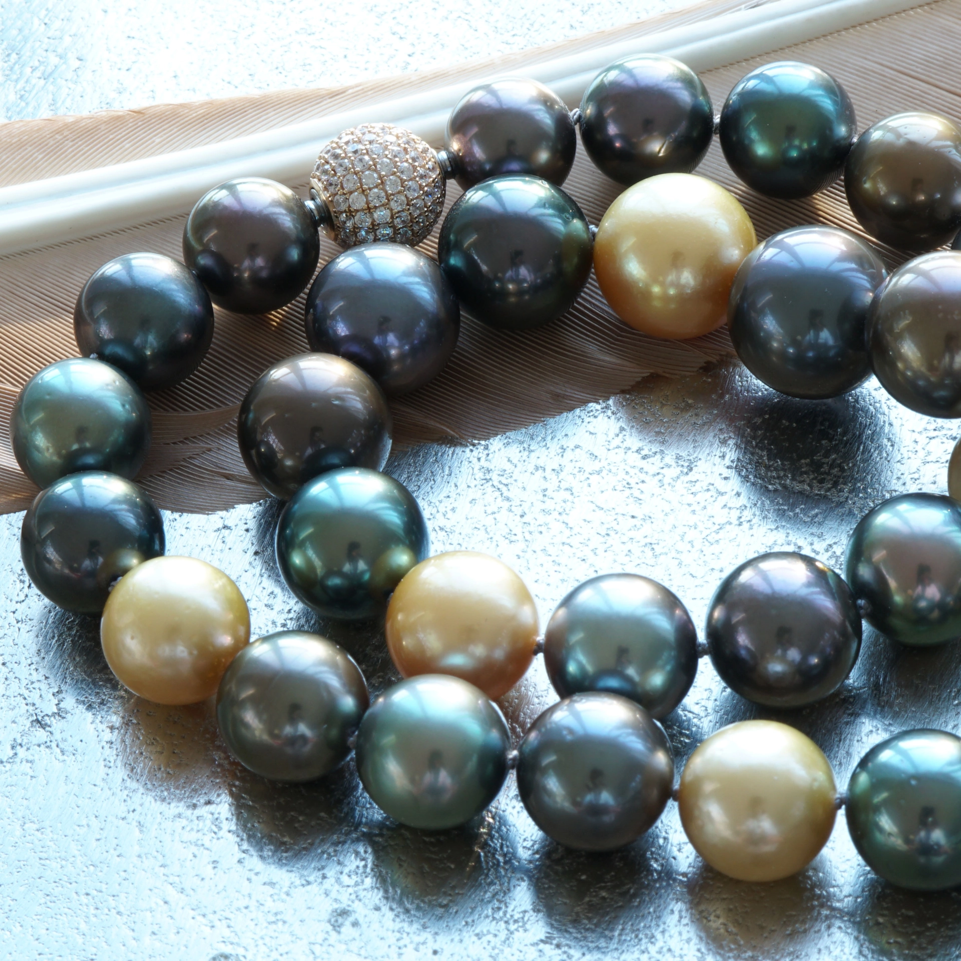 Wow what Colors...TOP Quality Tahiti Southsea Necklace 12-15 mm