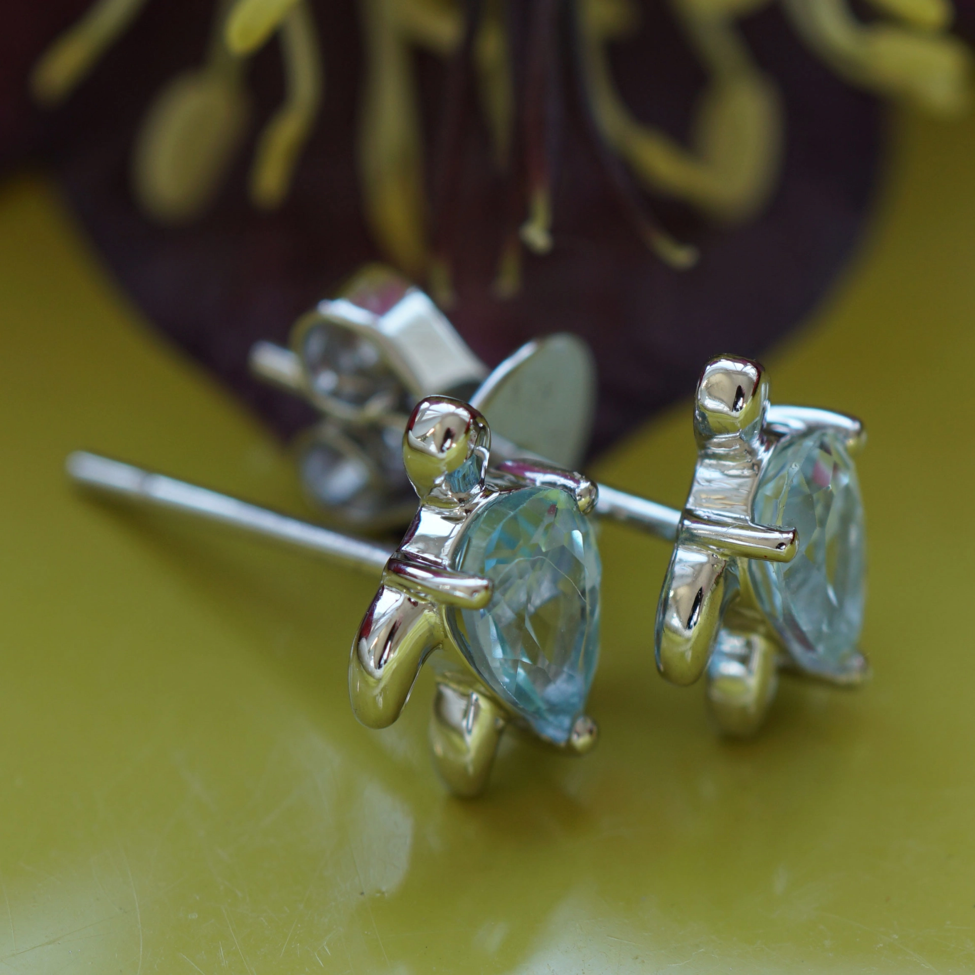 Süße Turtle Ohrstecker Topas 750er Weissgold 9,5 x 8 mm