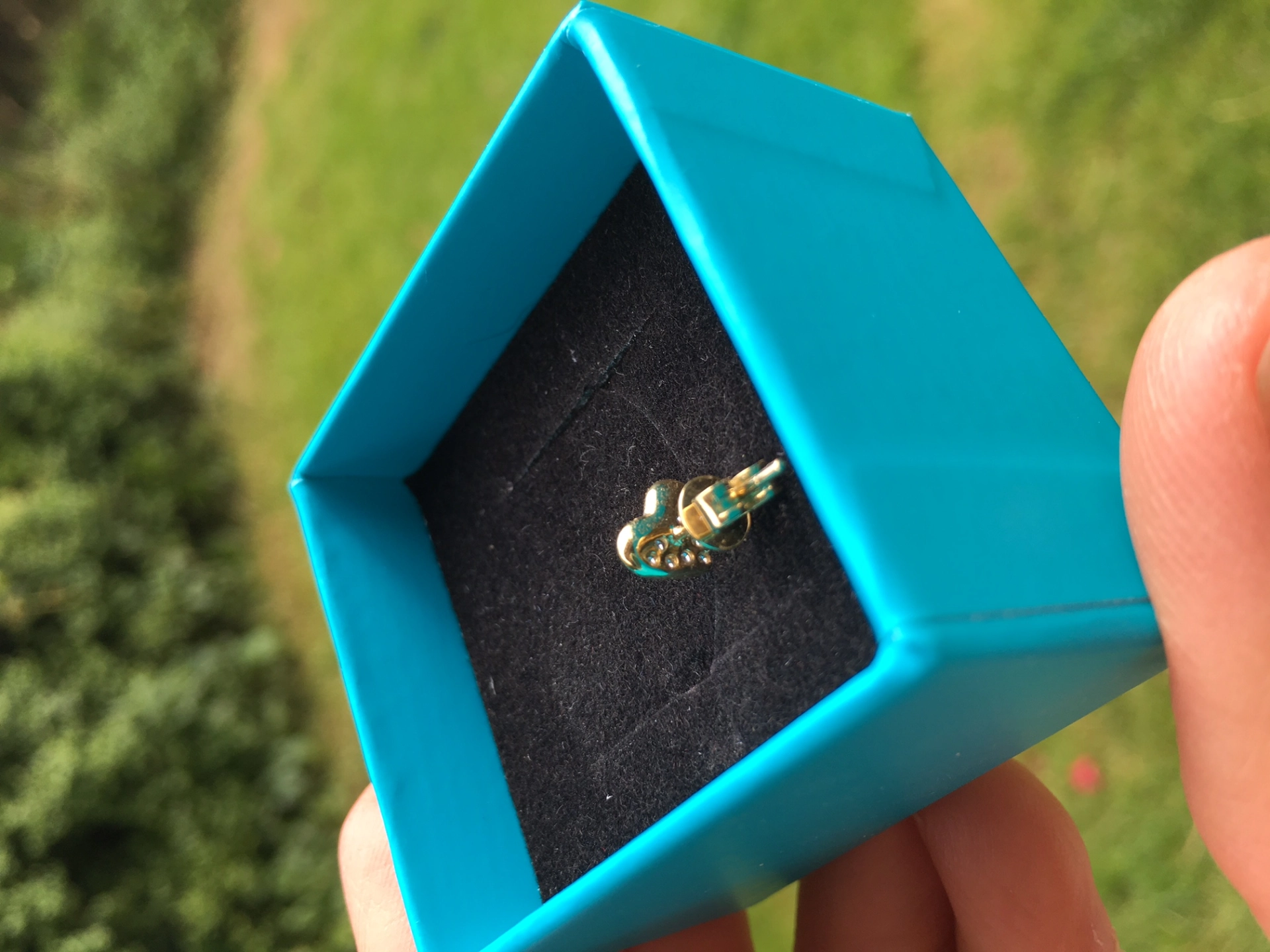 Brillant-Herzen-750er-Gelbgold-rhodiniert-0.16 ct Brillant