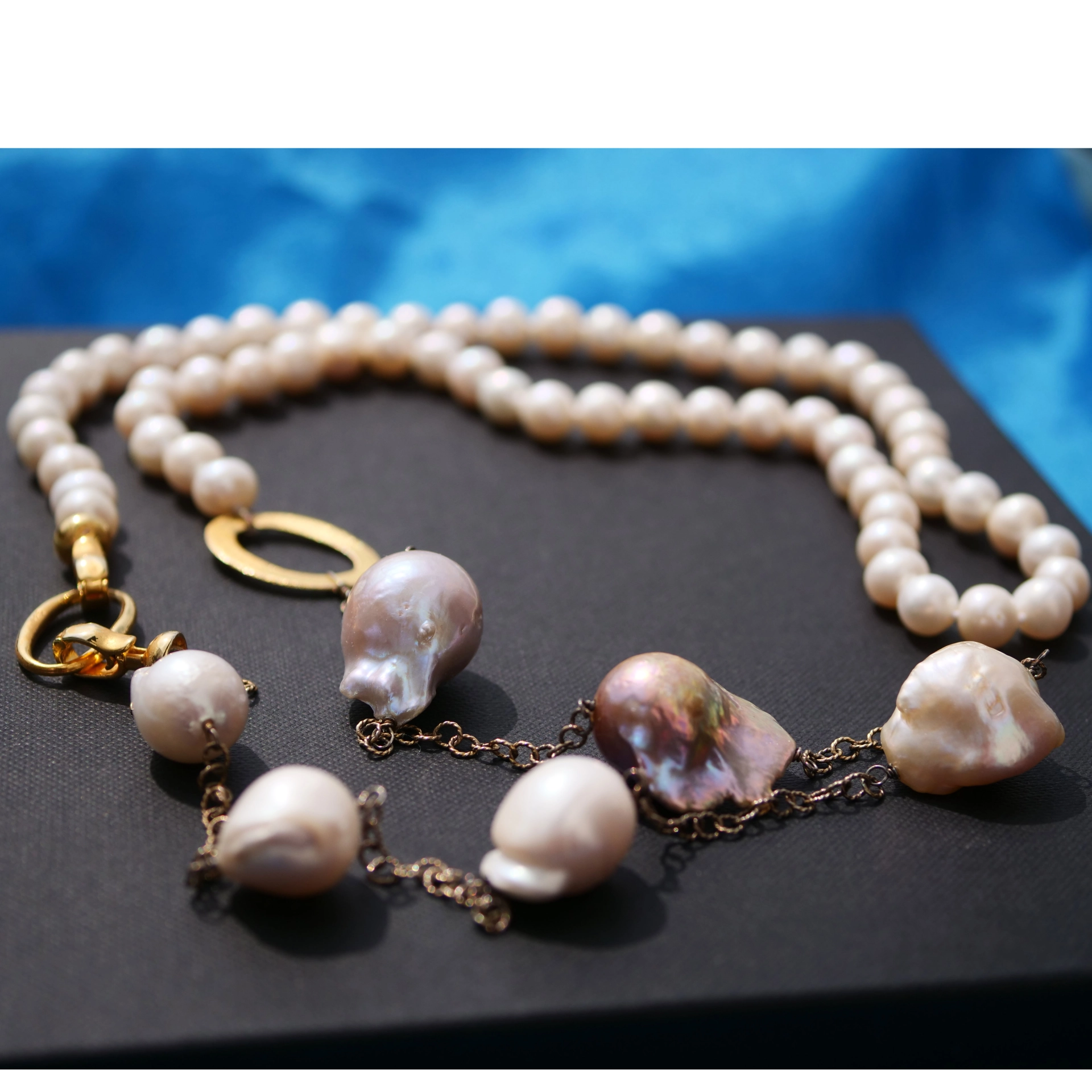 Chic Pearl Necklace..... two faces...95 cm...Silver