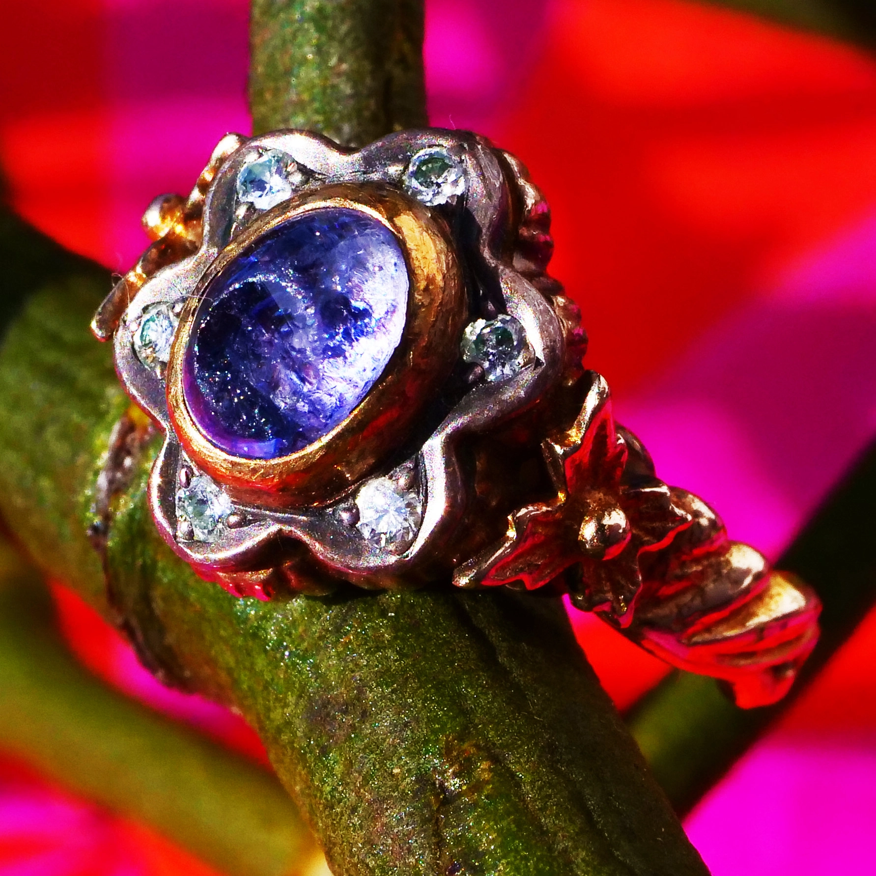 Vintage Ring 14 kt Yellowgold historic Style Saphir Diamonds