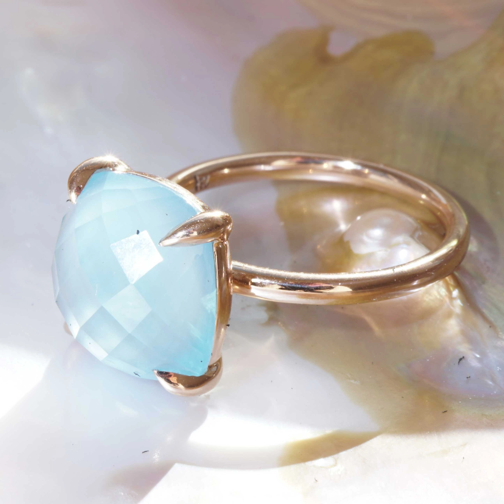 Bluetopas Ring 12 x 12 mm 18 kt Rose Gold...what a perfect Combination Ring