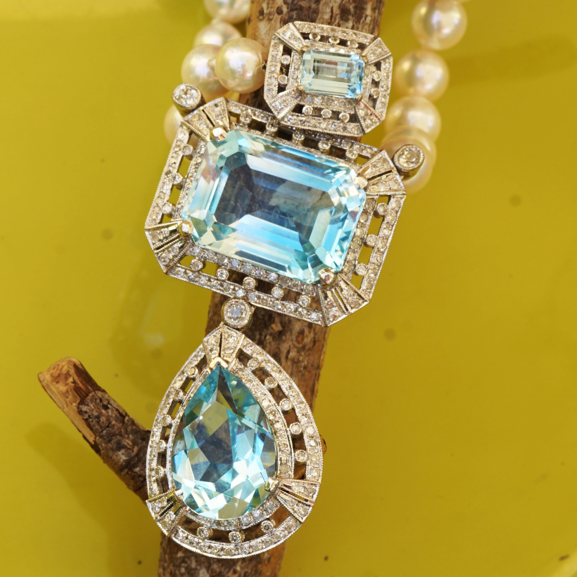 Blautopas Brillant Collier mit Akoya Zuchtperlen 750er Weissgold....ein PRACHTCOLLIER