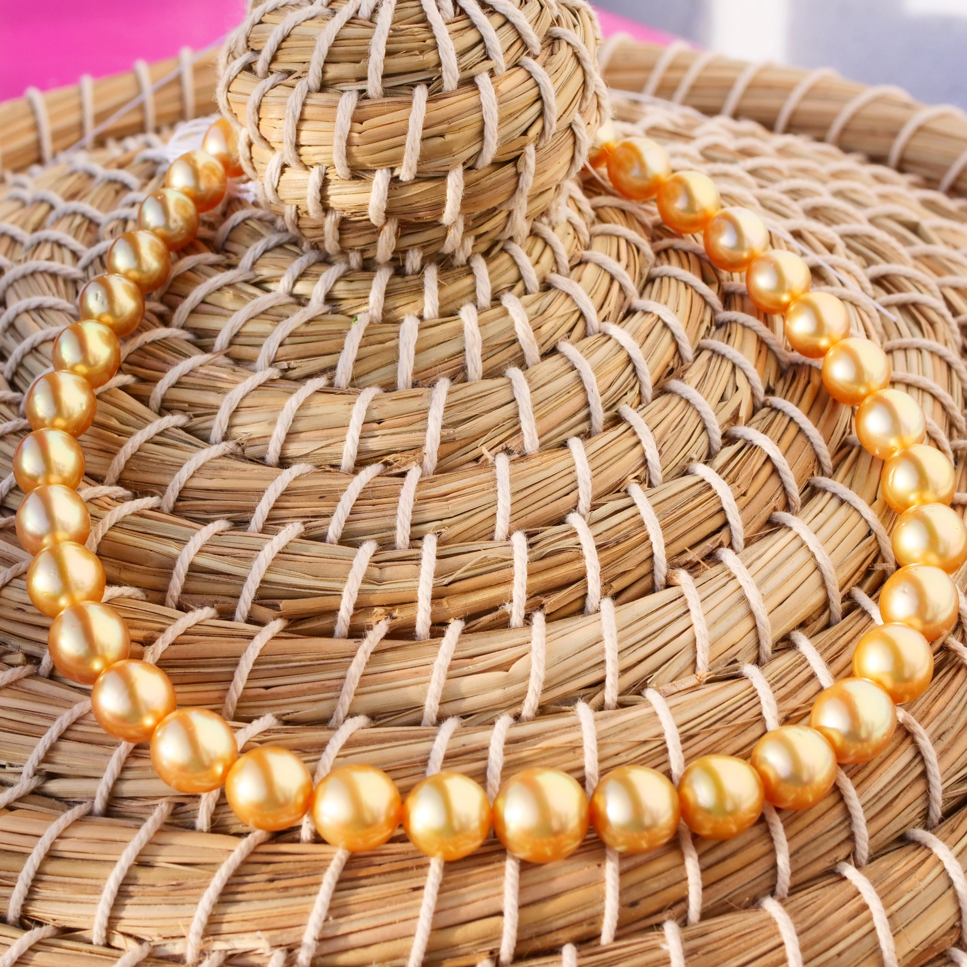 Südsee Zuchtperl Collier GOLDFARBEN 11,8 x 9 mm AAA naturfarben