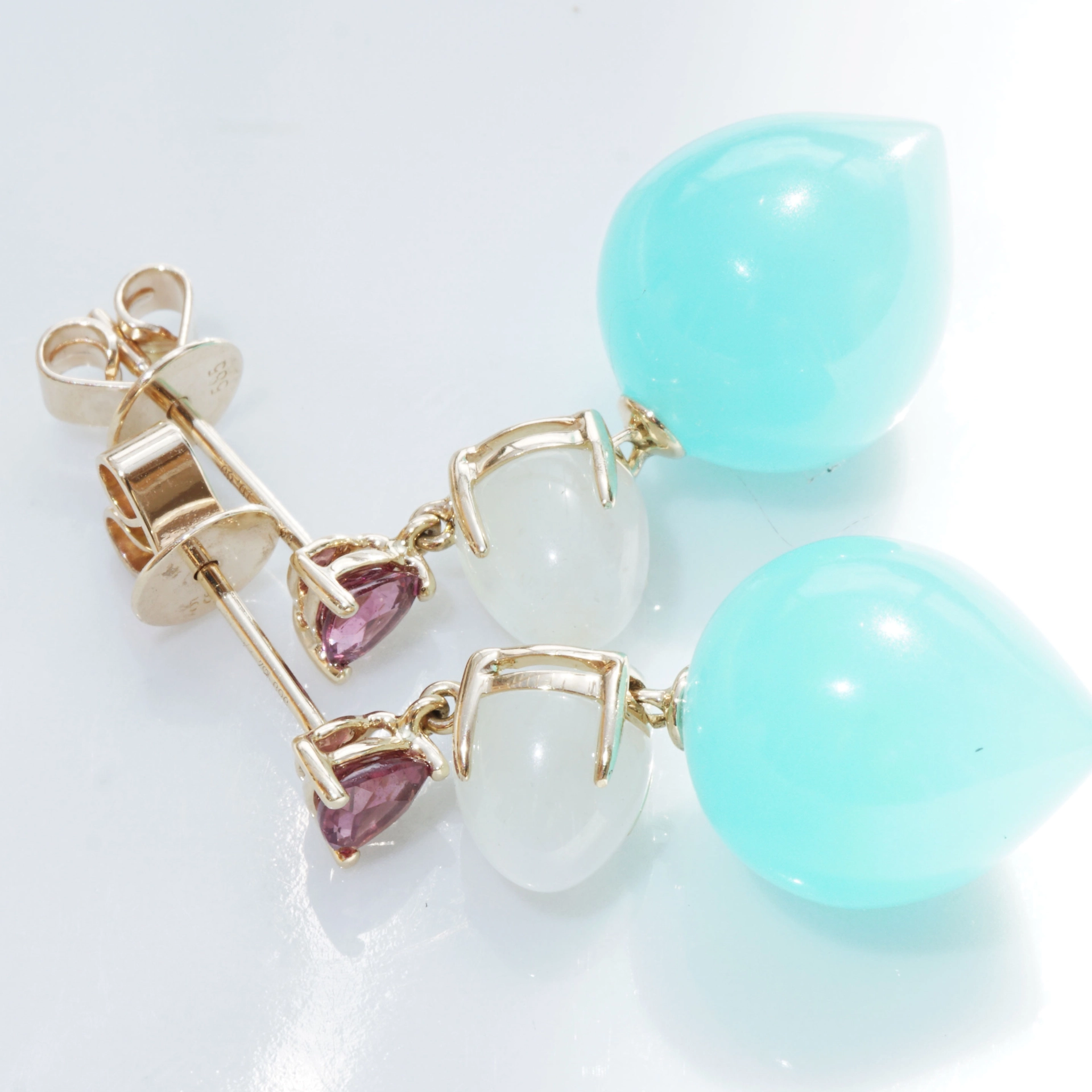 Beautiful Paraiba Blue Calzedon Rhodolite Moonstone Earrings 14 kt Yellow Gold