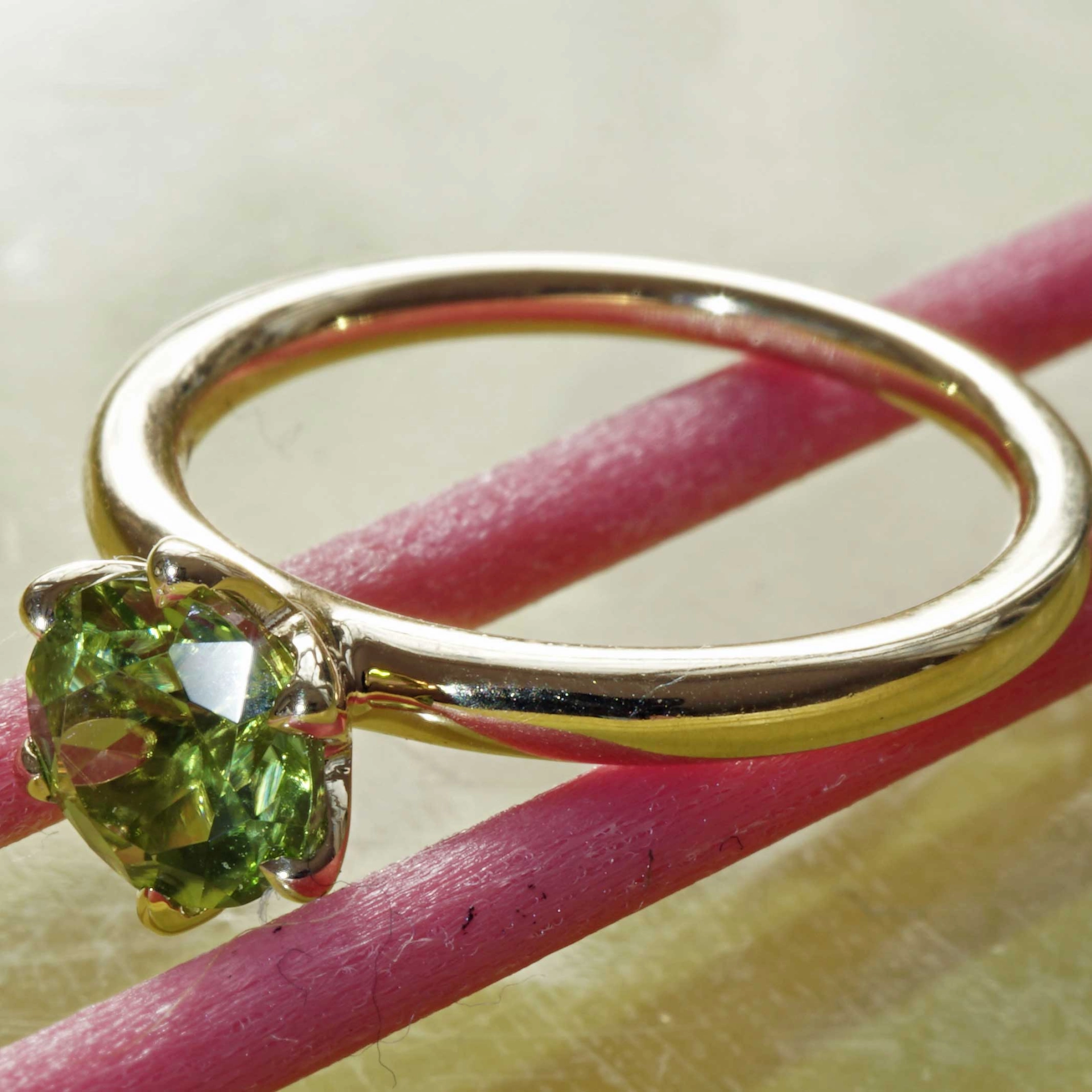 Bestseller Combination Ring made in Valenza...18 kt Yellow Gold with Peridot