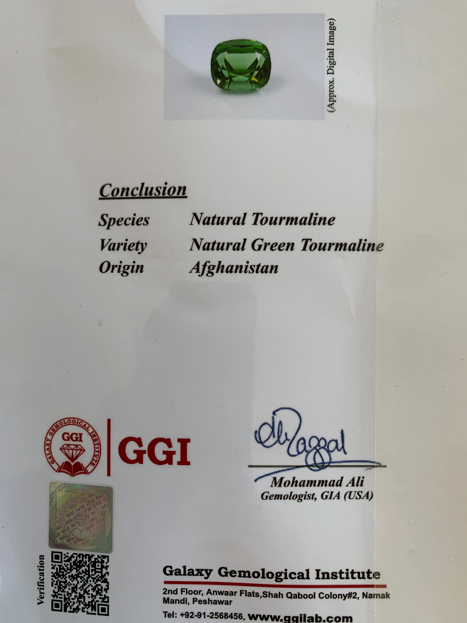 what a kind of magic...a magnific green light mint tourmalin, 14.64 ct, loupeclean