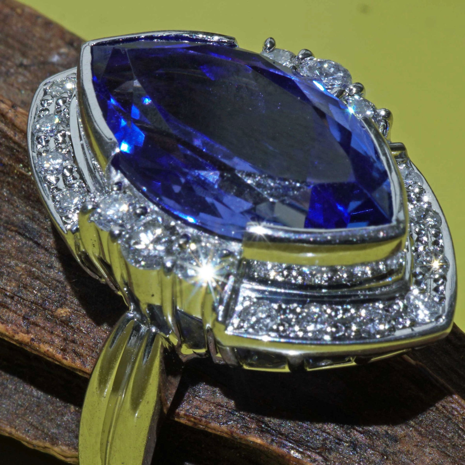Tanzanite Brilliant Ring 900 Platinum 6.42 ct 0.50 ct.. Star of Africa in Navette Shape...soooo beautiful