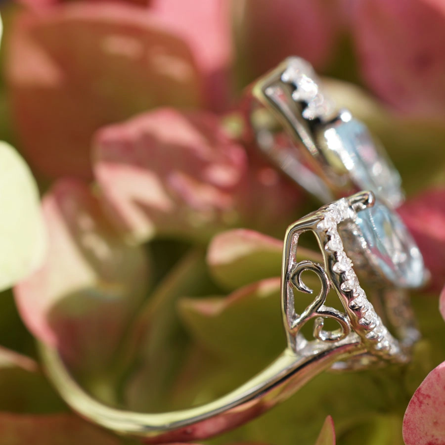 Brilliant Topaz Ring 0.15 ct 750 Whitegold  TOP MODERN