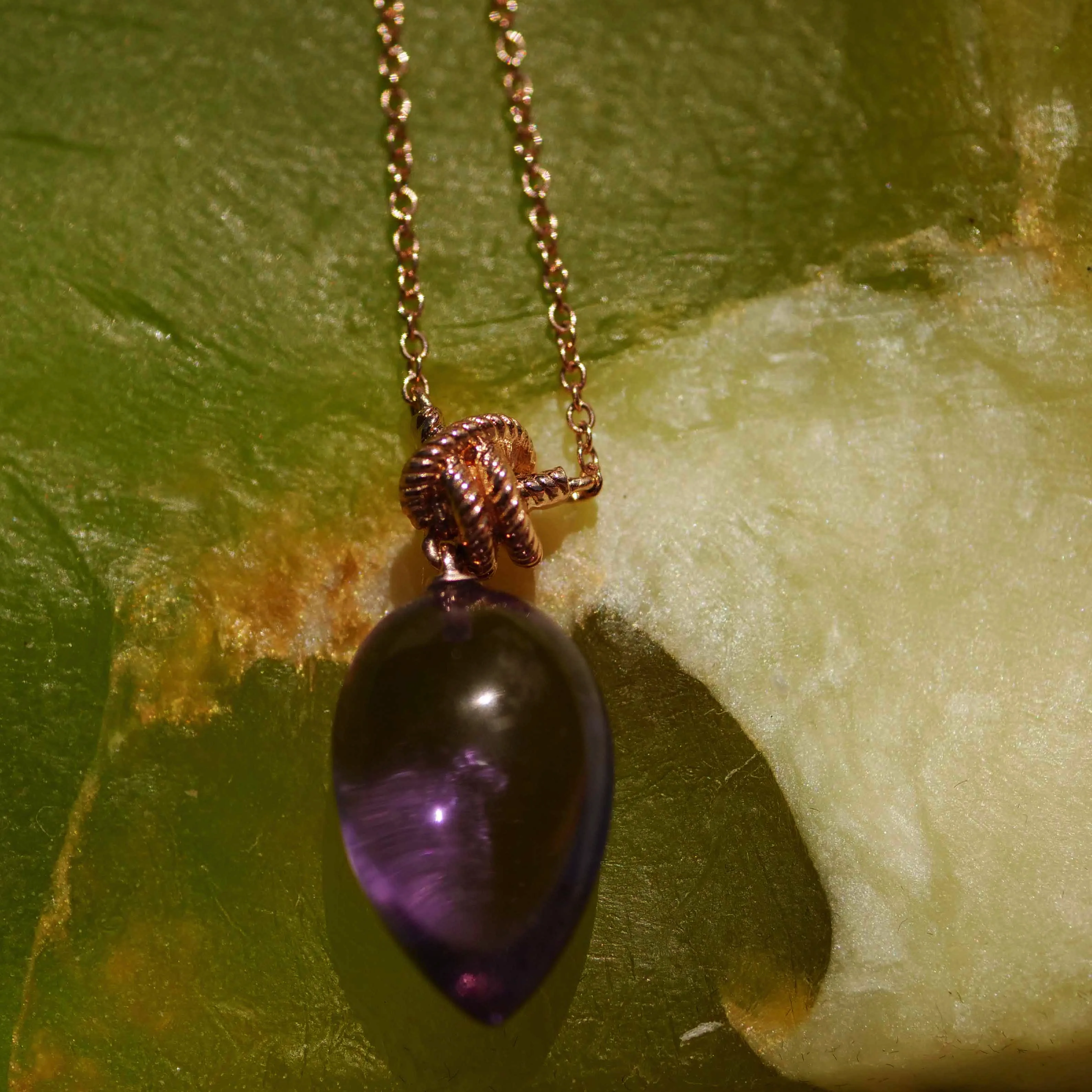For Sailors... Amethyst Pendant with Chain 750 Rose Gold... delicate Knot Shape with large Amethyst Drop