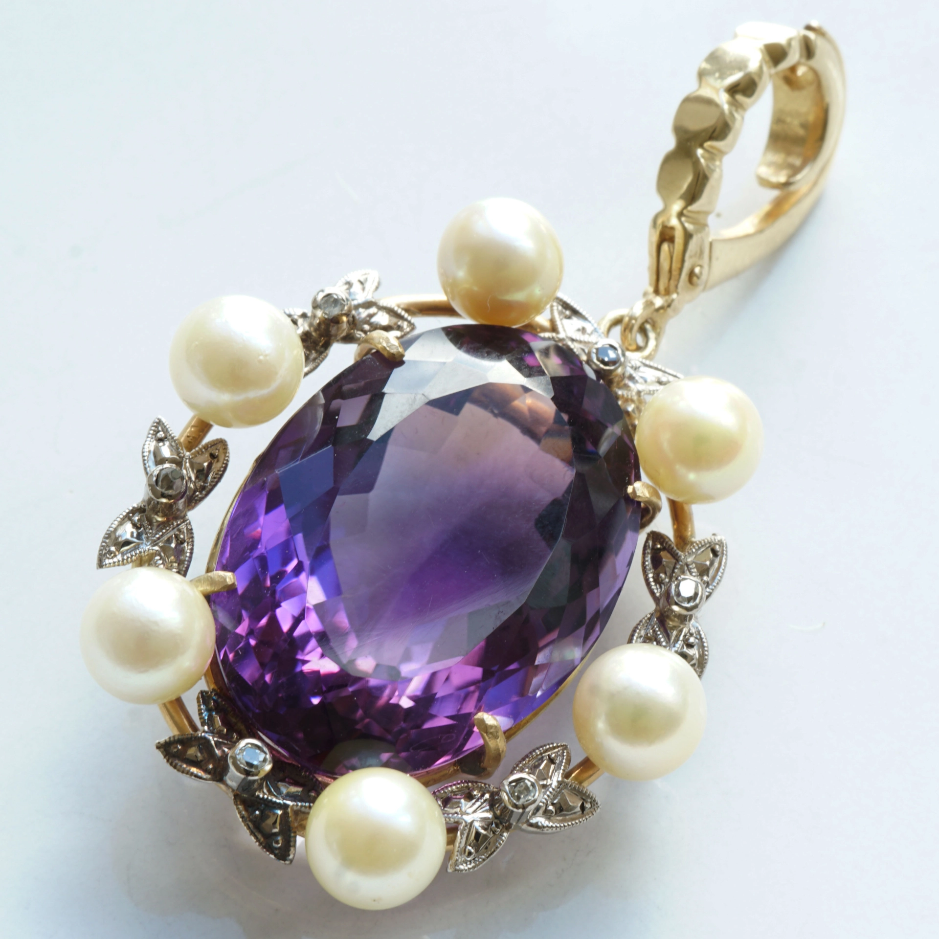 Akoya Pearl Amethyst Pendant 15 kt Yellowgold...great Vintage Jewelry