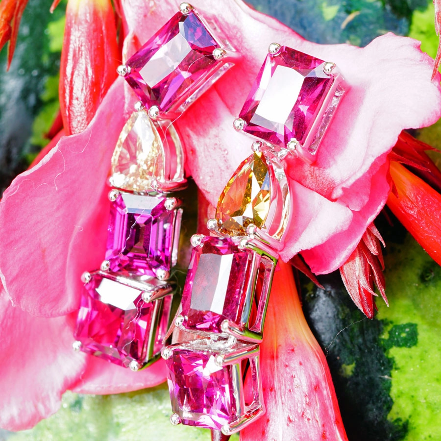 Magenta Garnet Diamond Earrings 18 kt White gold....Mosambique