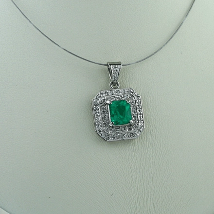 Brillant-Smaragd-Anhänger, 900/-Platin