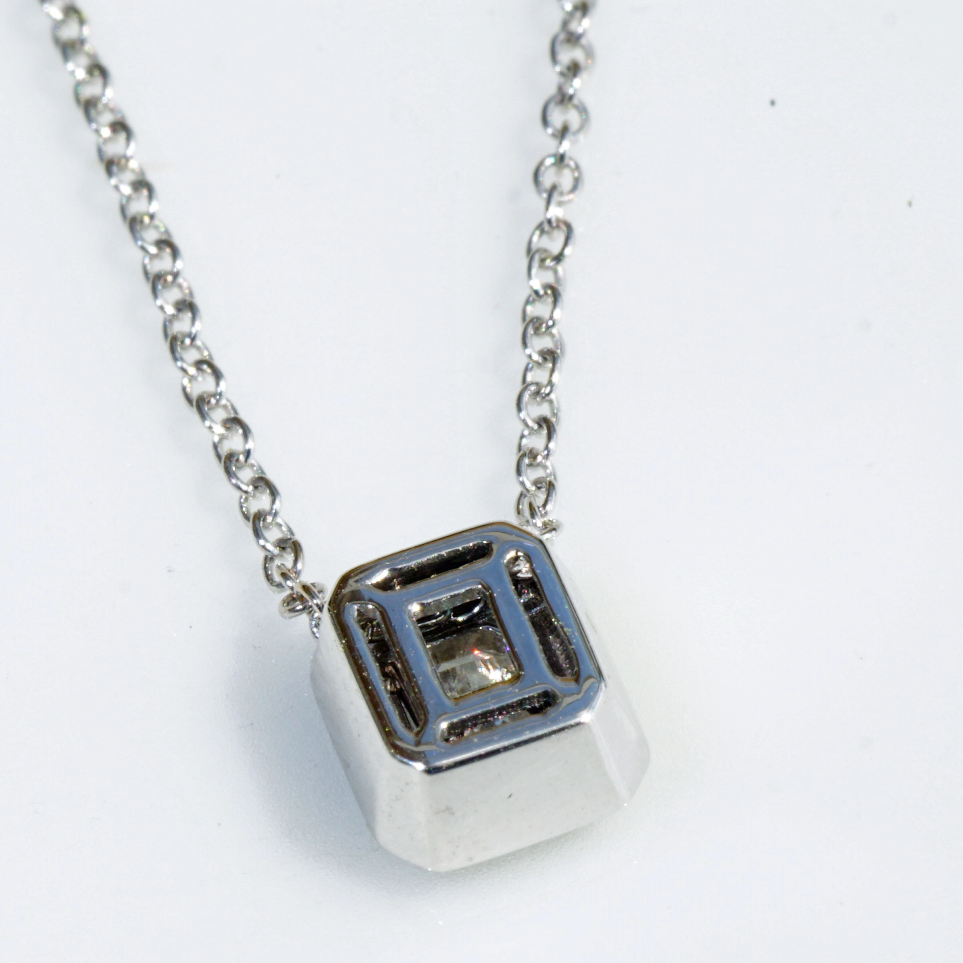 Diamond Emeraldcut Necklace GIA Certificate 0.30 ct River E VVS 18kt Whitegold